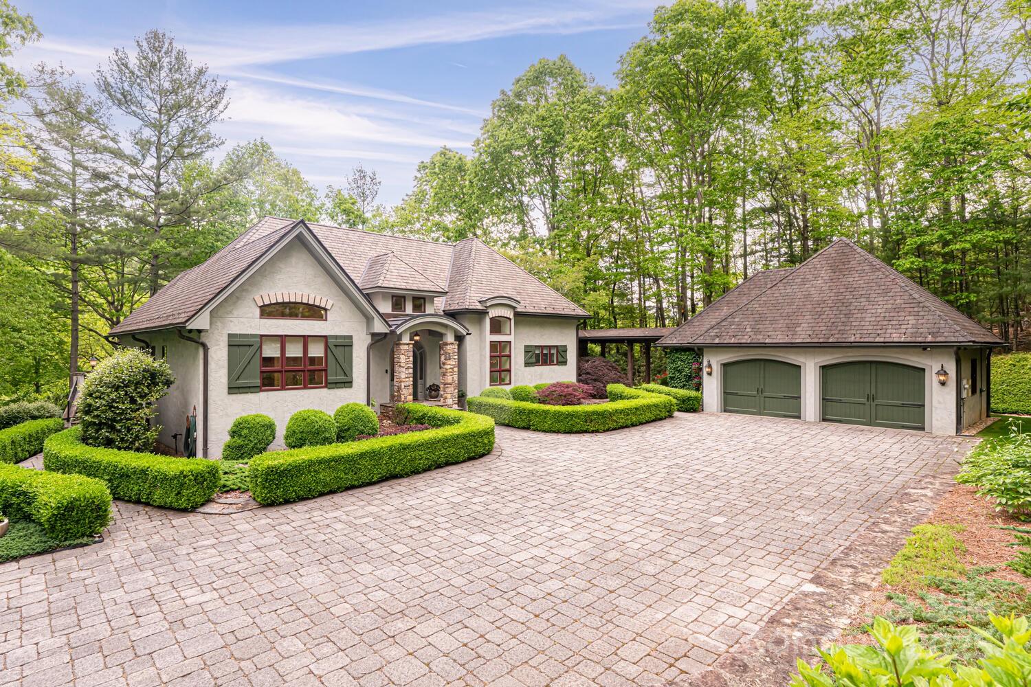 Arden, North Carolina, 28704, United States, 3 Bedrooms Bedrooms, ,3 BathroomsBathrooms,Residential,Active,1953399