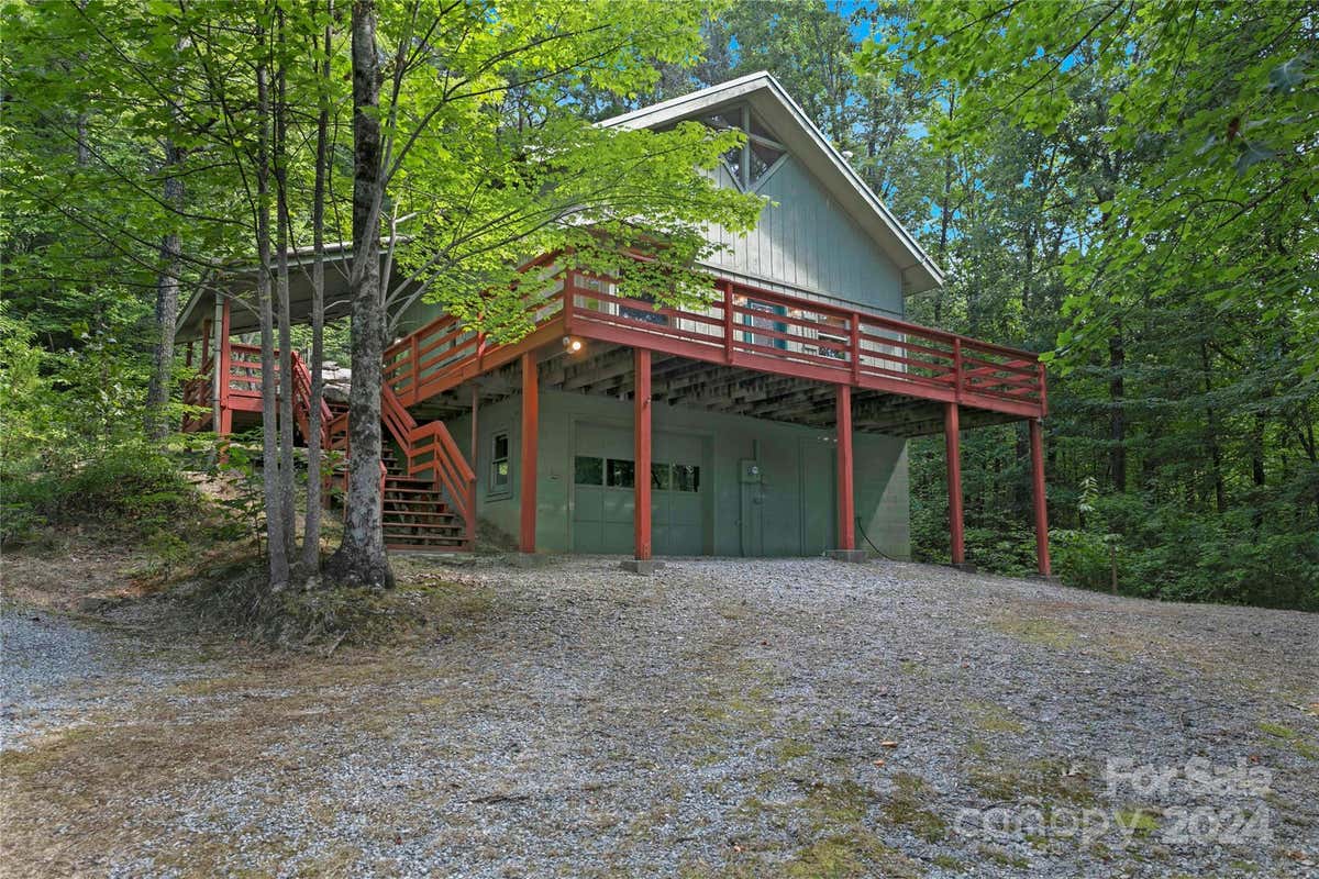 261 FRANKS COVE RD, BREVARD, NC 28712, photo 1 of 28