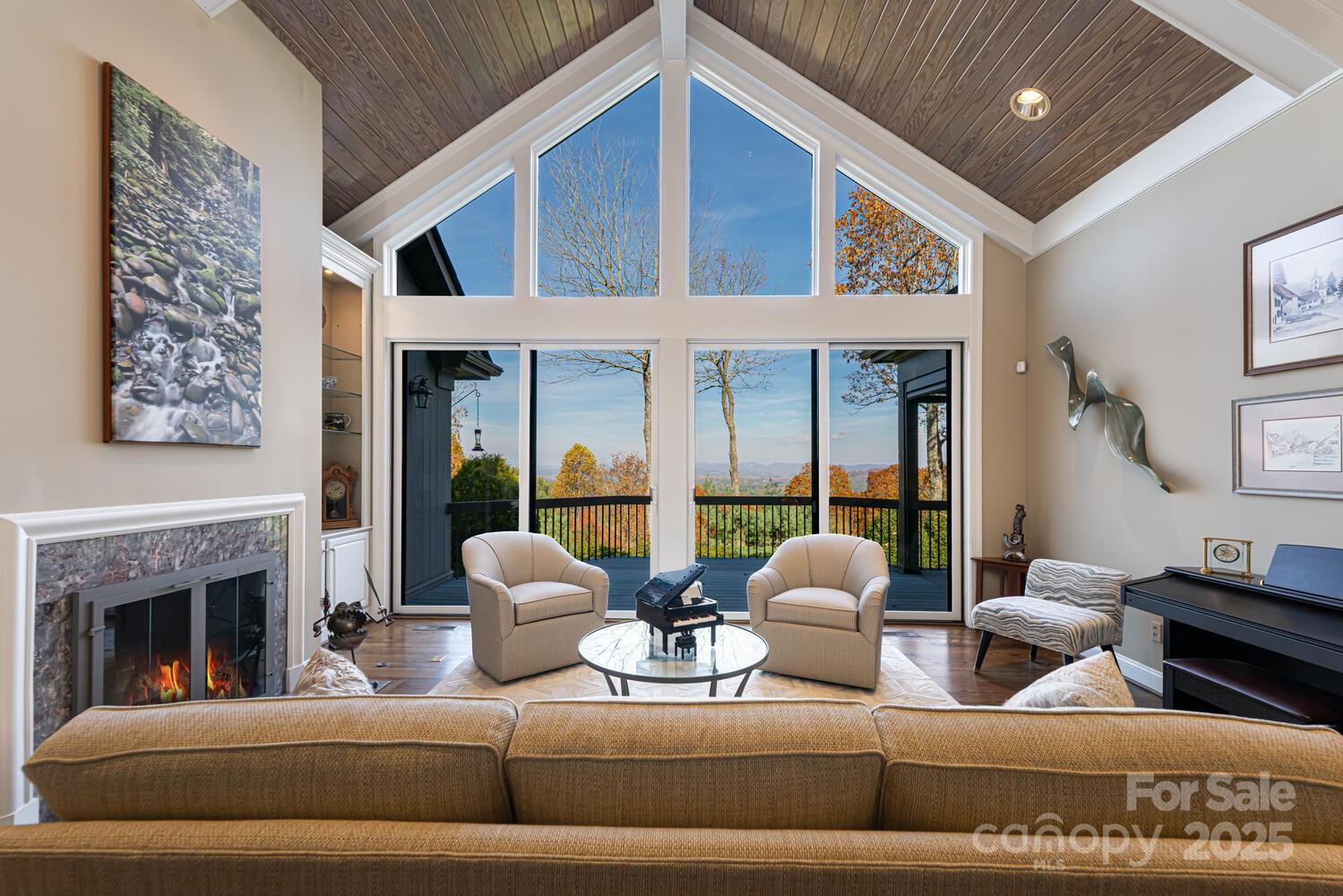 Flat Rock, North Carolina, 28731, United States, 3 Bedrooms Bedrooms, ,4 BathroomsBathrooms,Residential,Active,1990039