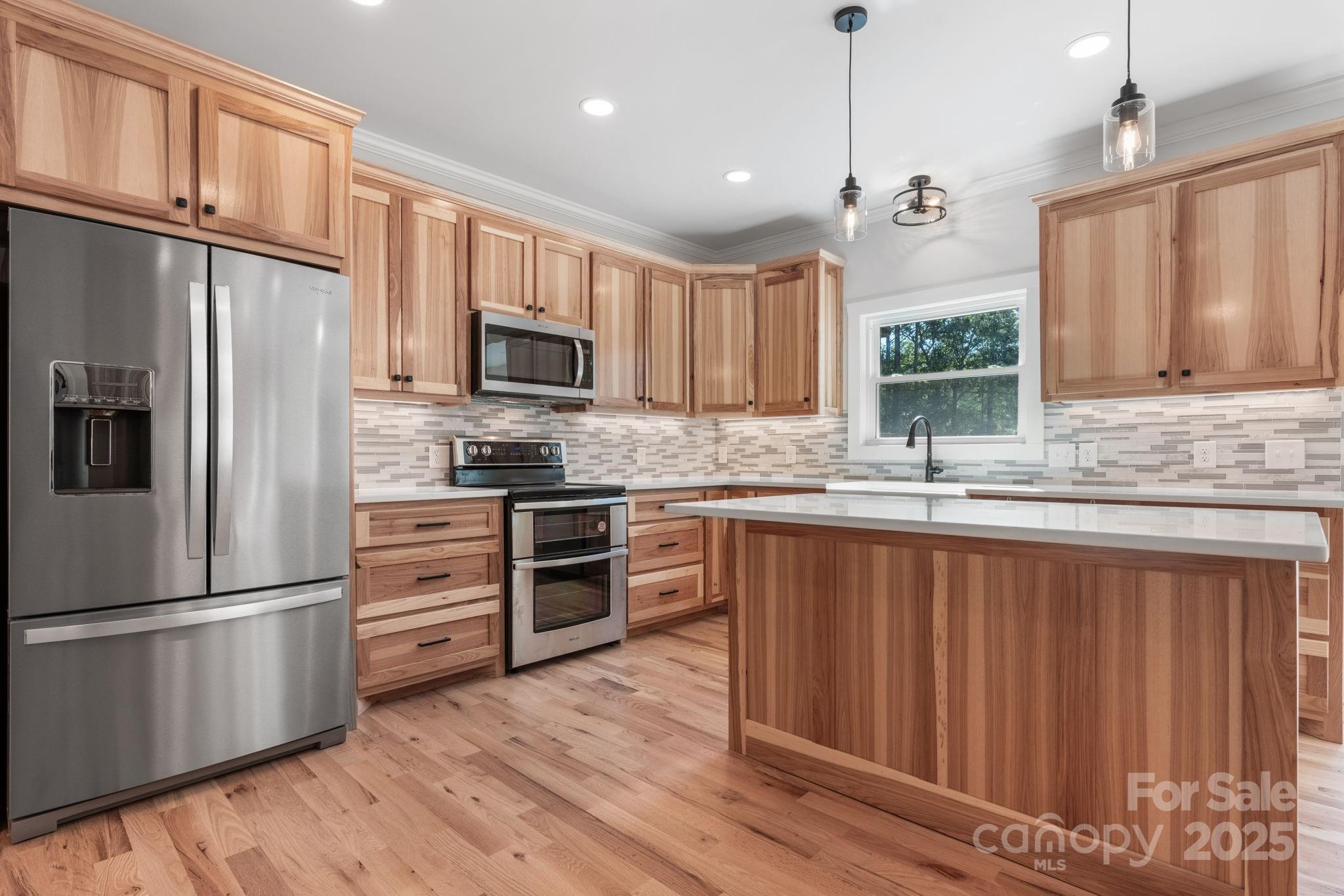 Connelly Springs, North Carolina, 28612, United States, 5 Bedrooms Bedrooms, ,5 BathroomsBathrooms,Residential,Active,1945070
