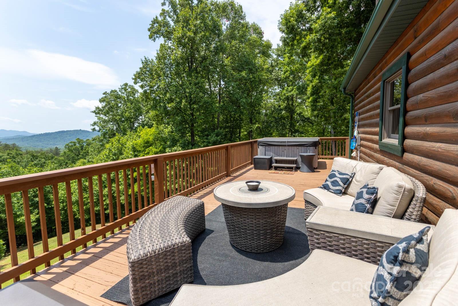 Marion, North Carolina, 28752, United States, 7 Bedrooms Bedrooms, ,5 BathroomsBathrooms,Residential,Active,1953022