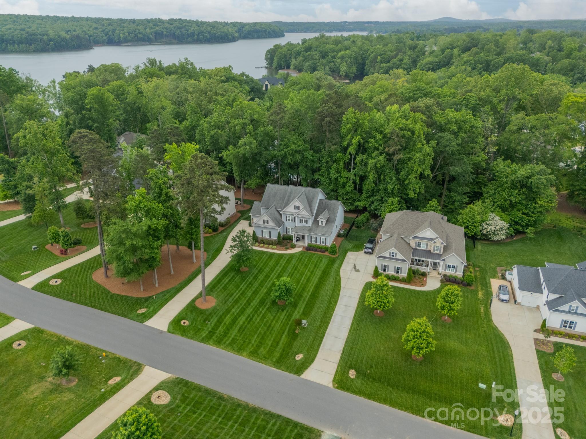 Belmont, North Carolina, 28012, United States, ,5 BathroomsBathrooms,Residential,Active,1790205