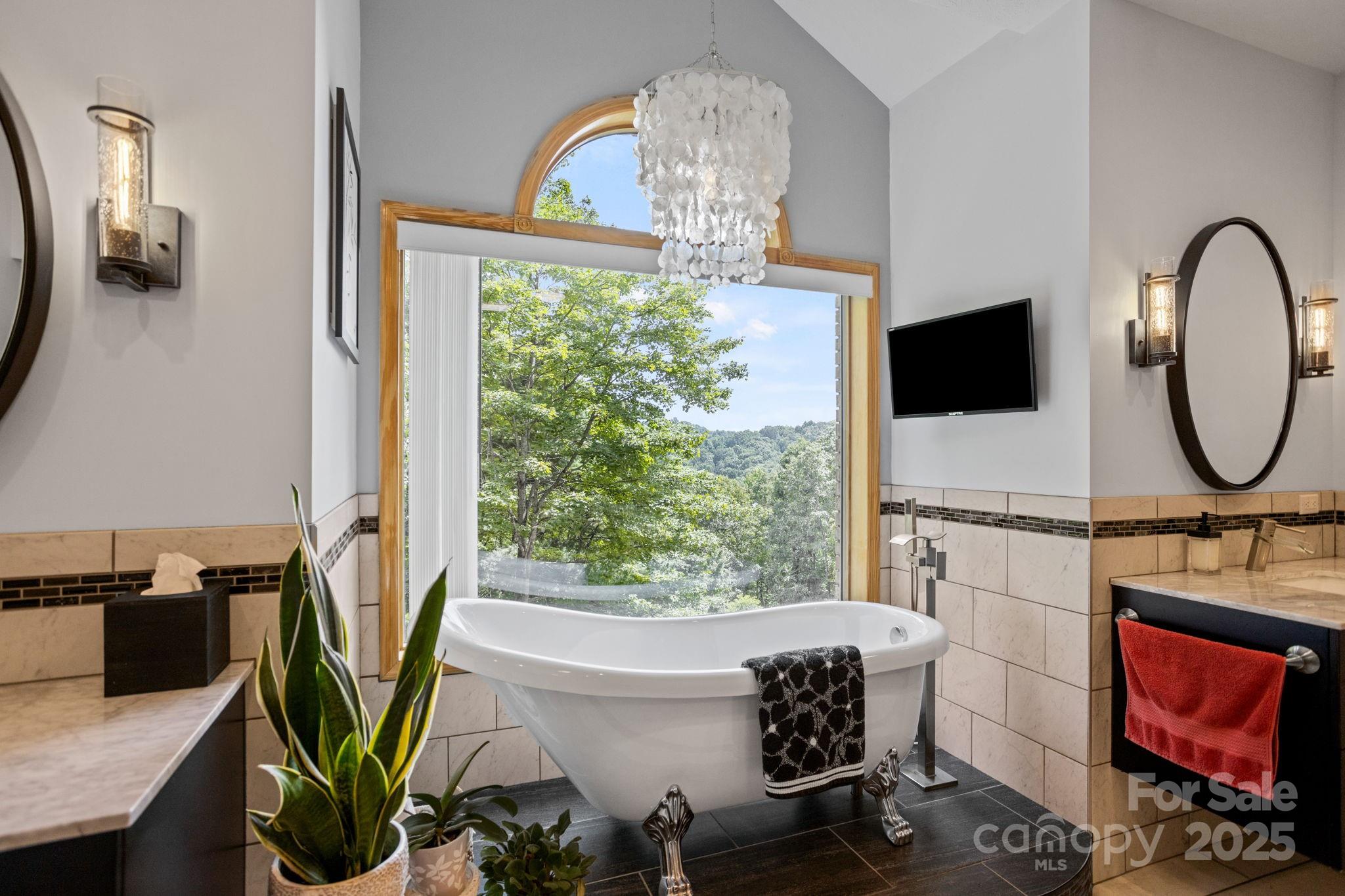 Flat Rock, North Carolina, 28731, United States, 3 Bedrooms Bedrooms, ,4 BathroomsBathrooms,Residential,Active,1936630