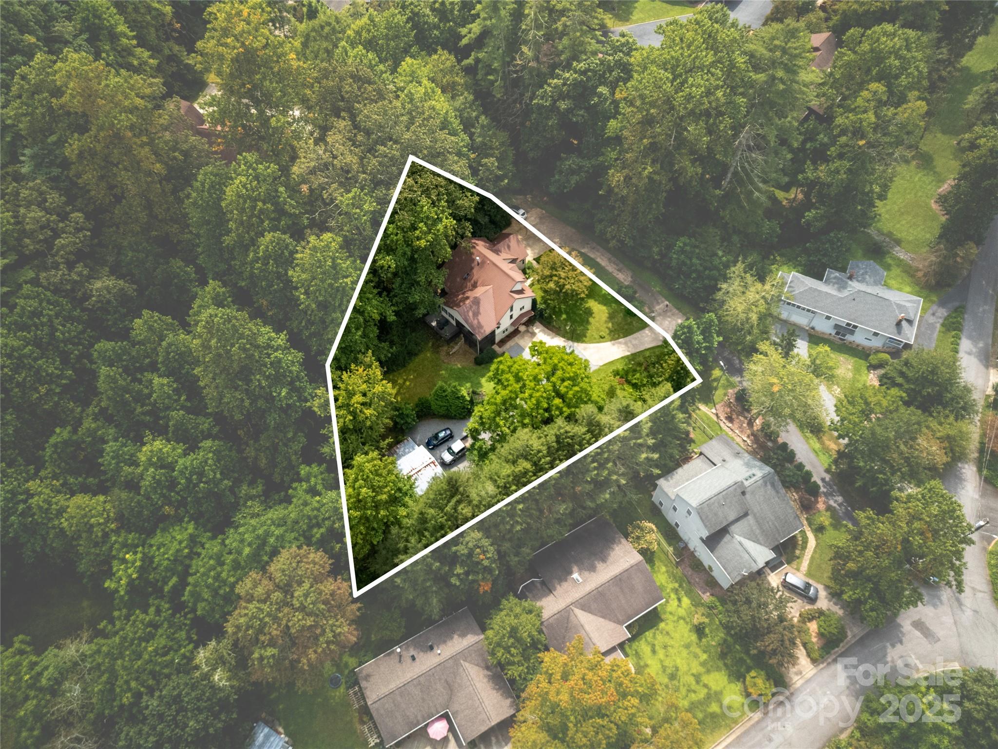 Brevard, North Carolina, 28712, United States, 4 Bedrooms Bedrooms, ,5 BathroomsBathrooms,Residential,Active,1953267