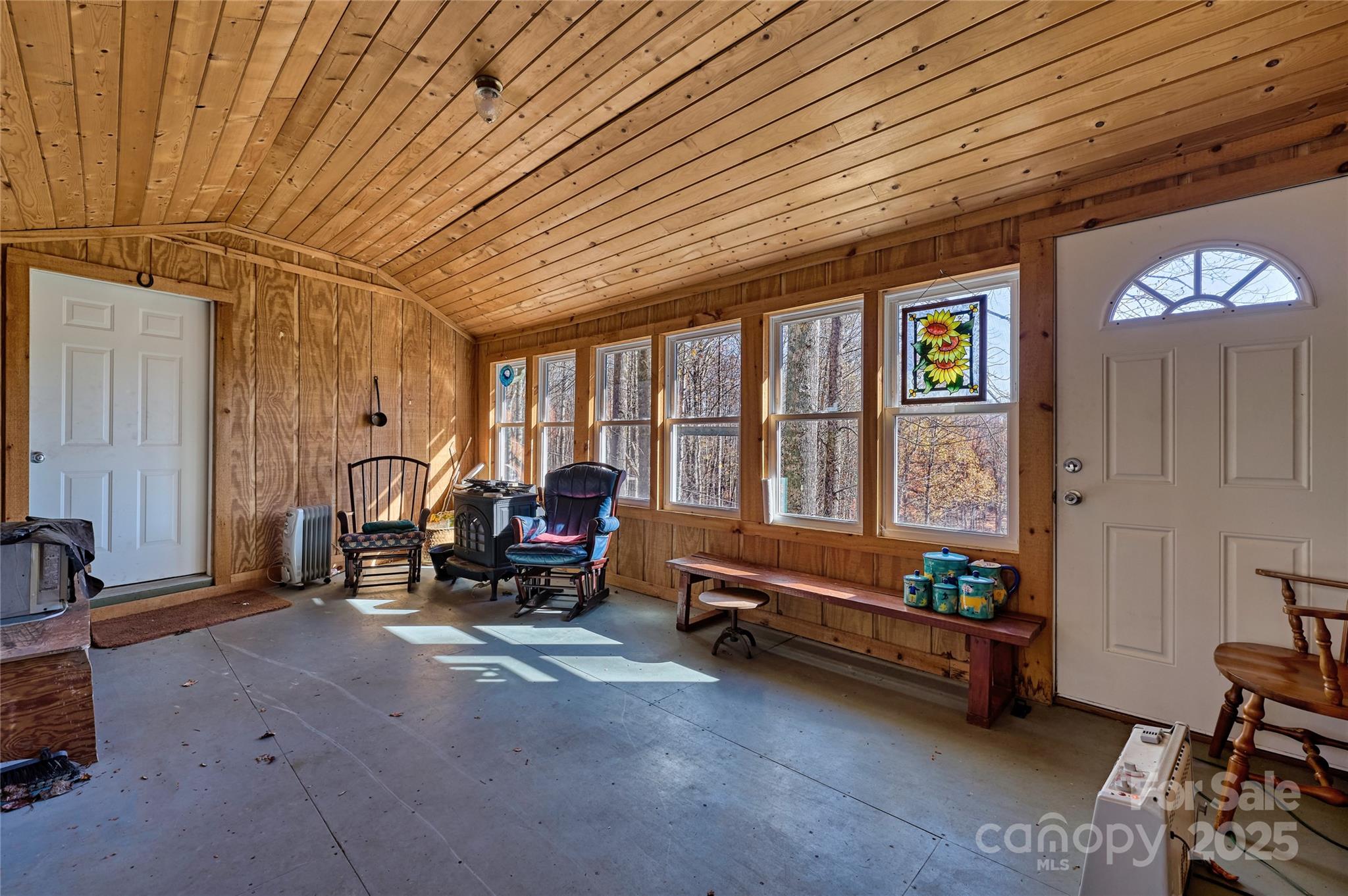 Highlands, North Carolina, 28741, United States, 2 Bedrooms Bedrooms, ,2 BathroomsBathrooms,Residential,Active,1993941