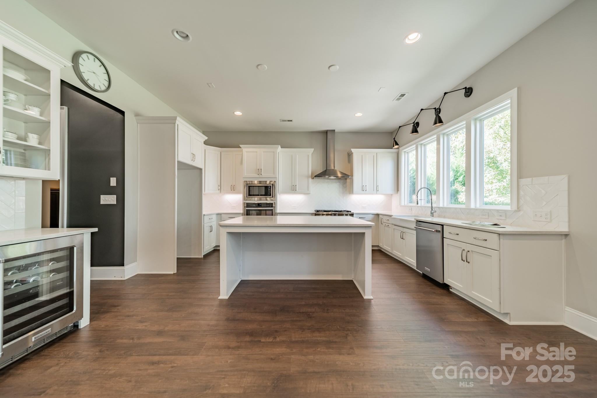 Belmont, North Carolina, 28012, United States, 4 Bedrooms Bedrooms, ,4 BathroomsBathrooms,Residential,Active,1852772