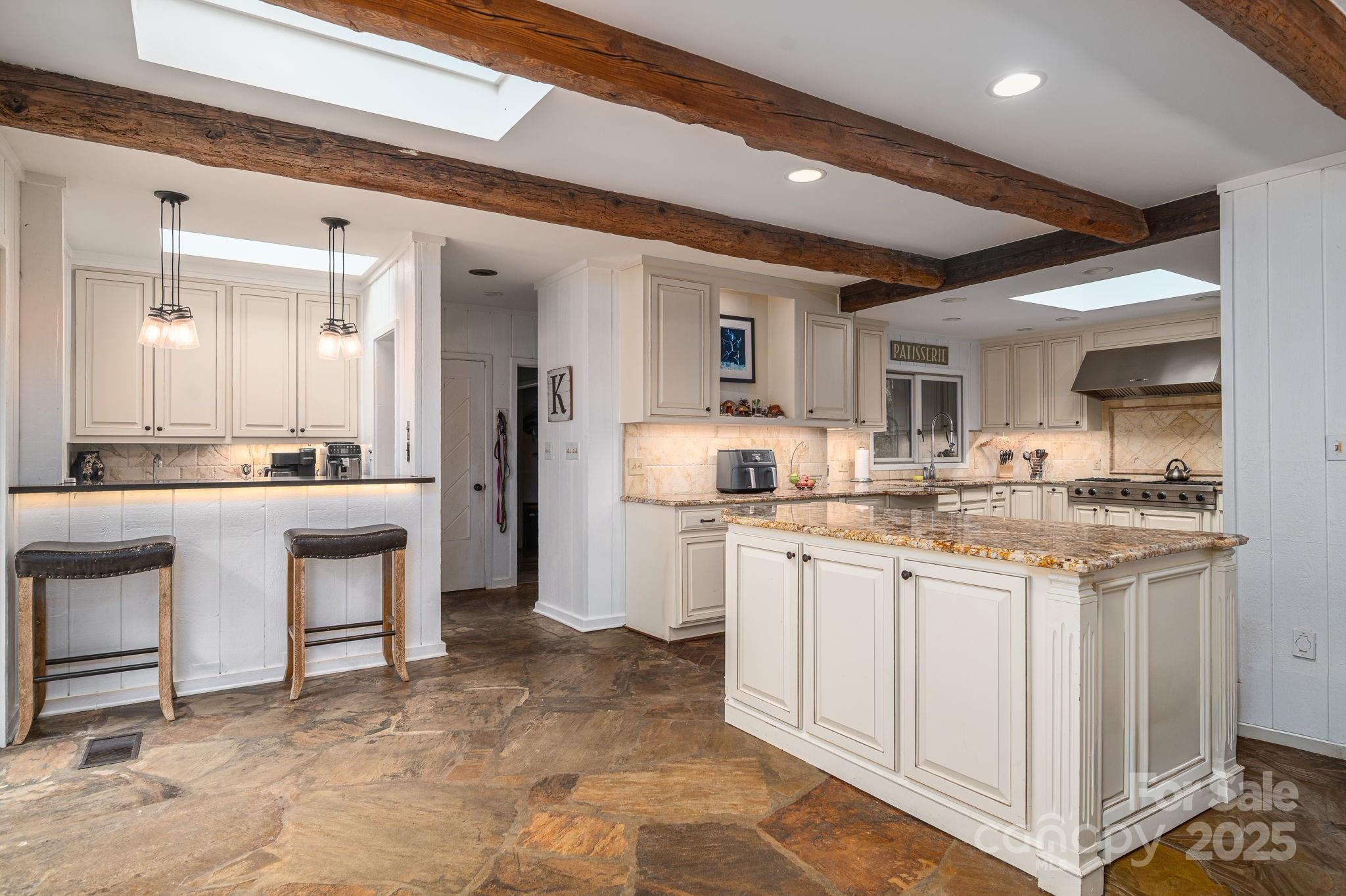 Lincolnton, North Carolina, 28092, United States, 7 Bedrooms Bedrooms, ,8 BathroomsBathrooms,Residential,Active,1936100