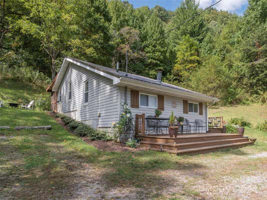 883 PRICE TOWN RD, CLYDE, NC 28721 - Image 1