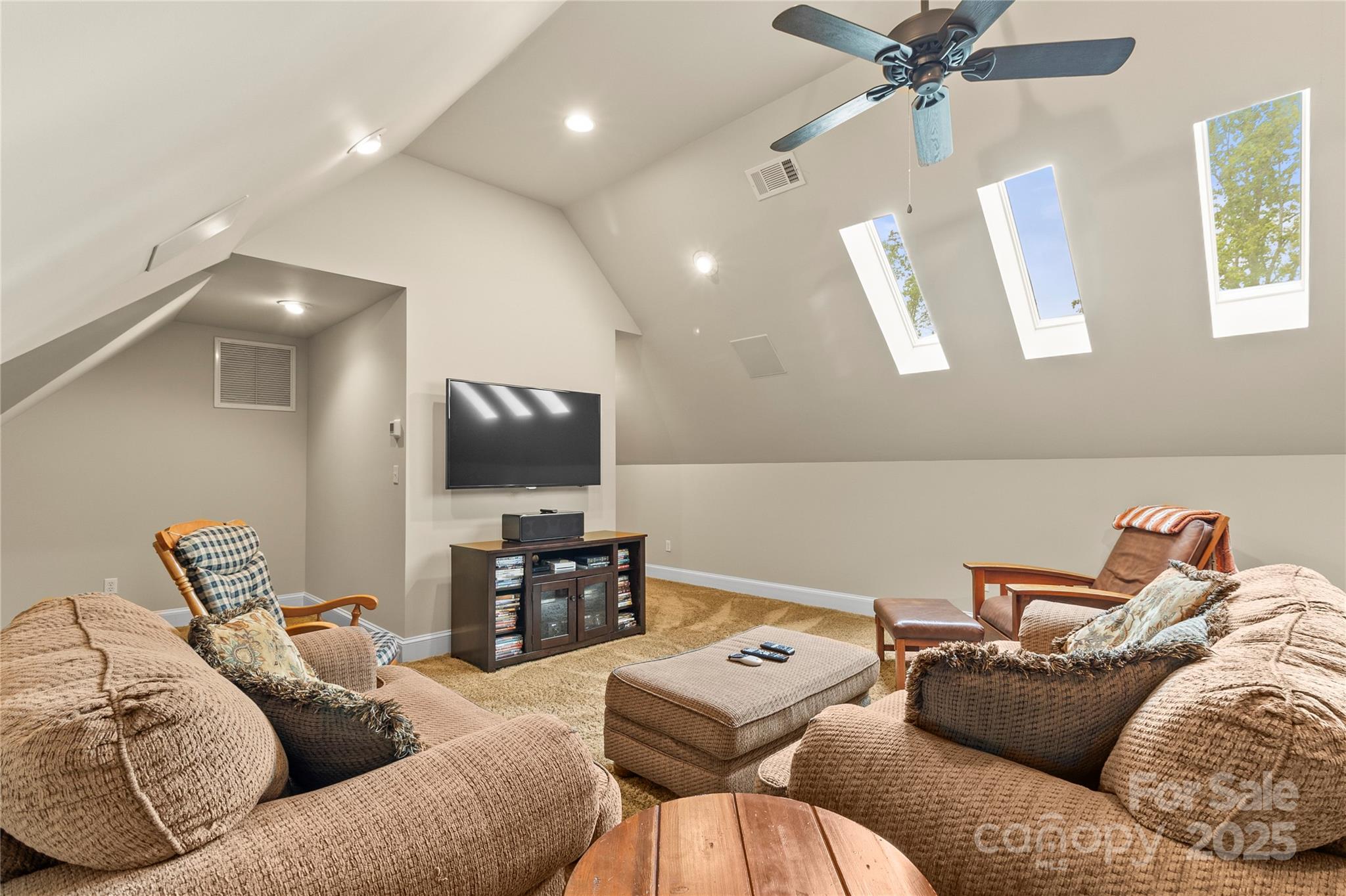 Cornelius, North Carolina, 28031, United States, 4 Bedrooms Bedrooms, ,7 BathroomsBathrooms,Residential,Active,1762837