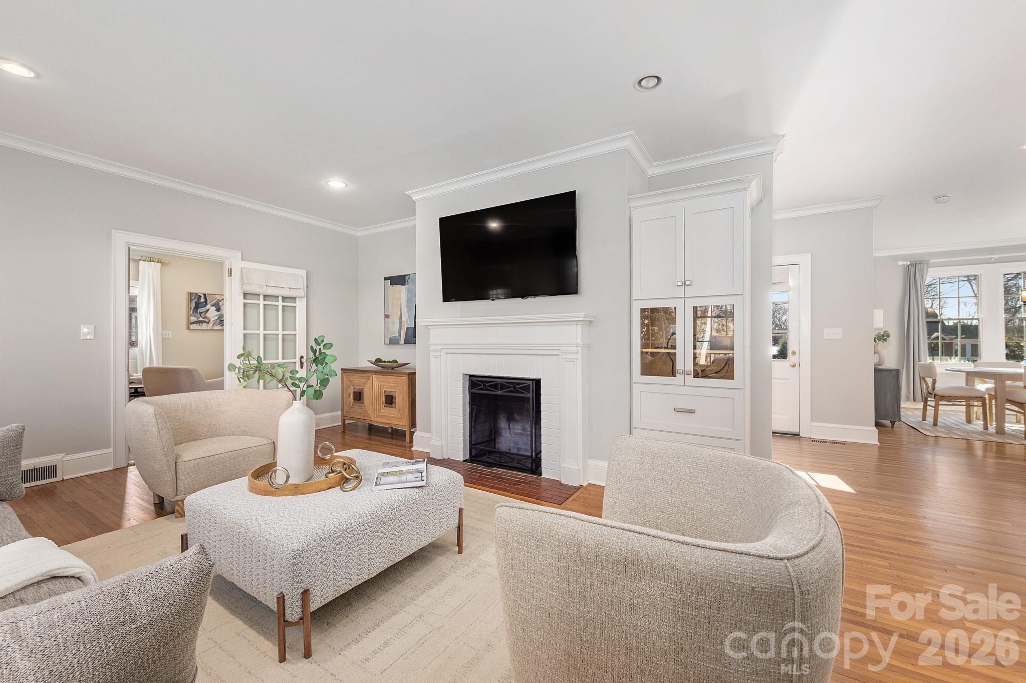 Belmont, North Carolina, 28012, United States, 5 Bedrooms Bedrooms, ,4 BathroomsBathrooms,Residential,Active,2011846