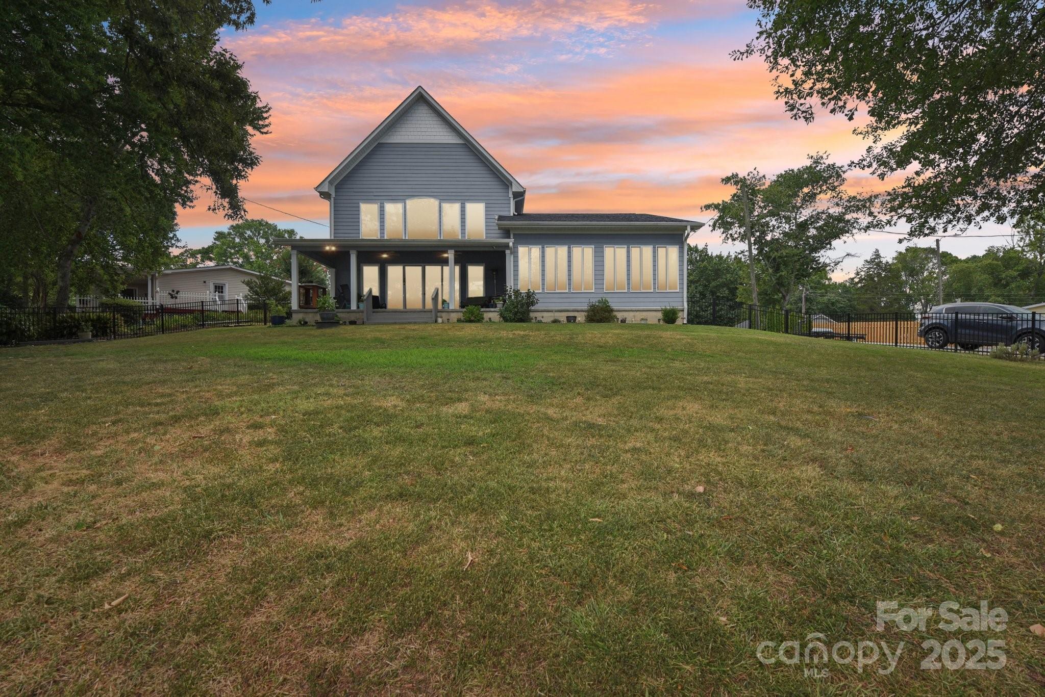 Clover, South Carolina, 29710, United States, 3 Bedrooms Bedrooms, ,3 BathroomsBathrooms,Residential,Active,1905066