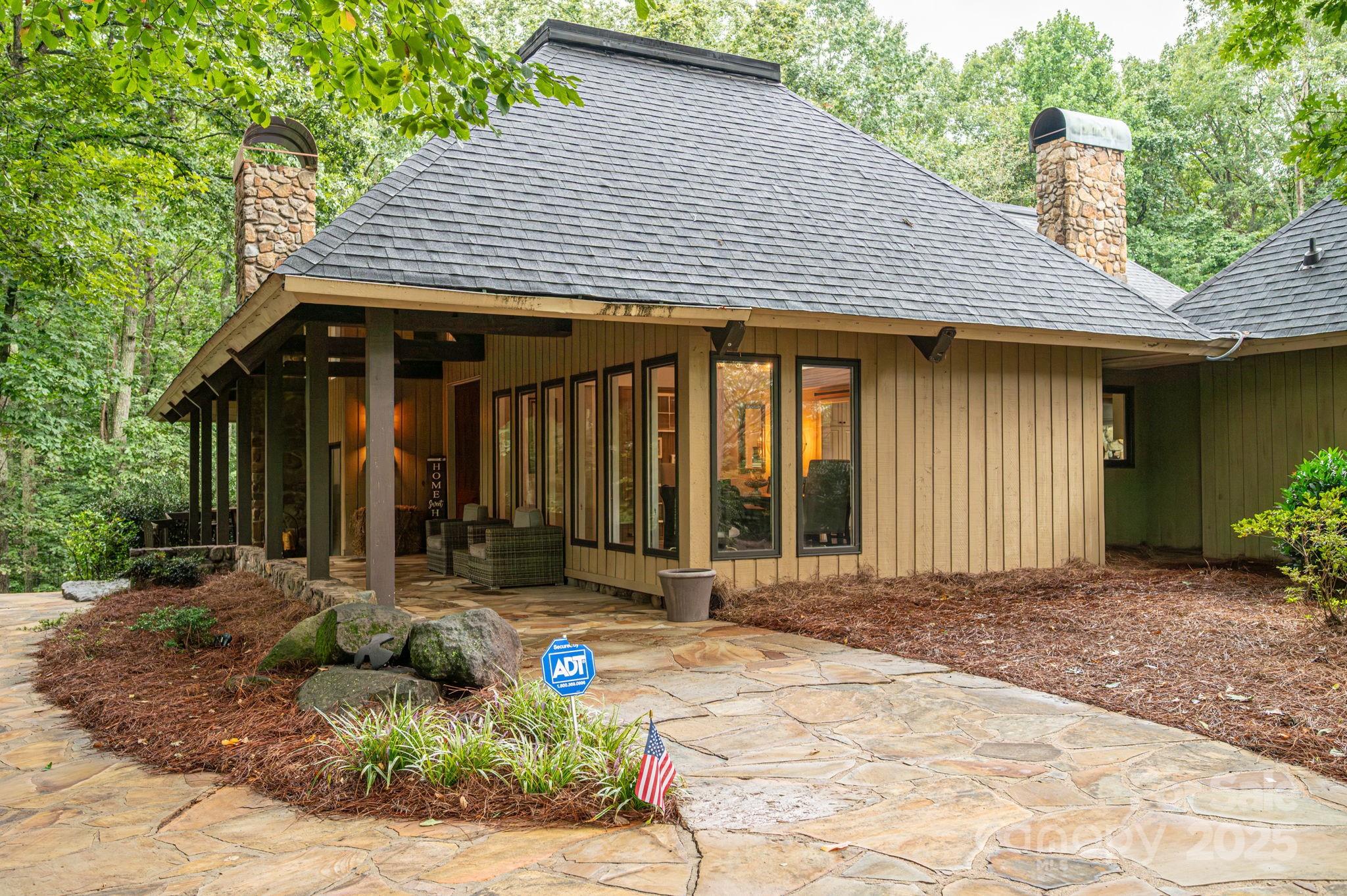 Lincolnton, North Carolina, 28092, United States, 7 Bedrooms Bedrooms, ,8 BathroomsBathrooms,Residential,Active,1936100