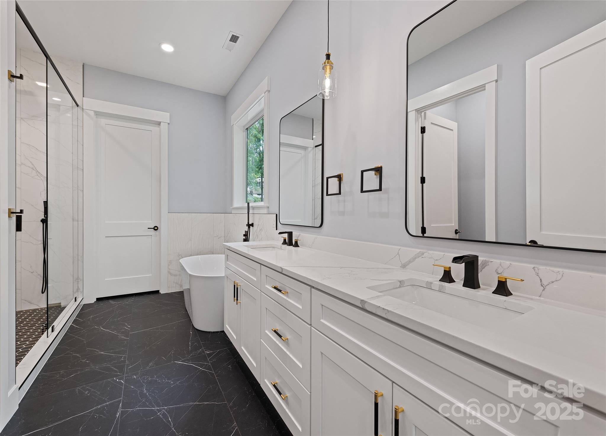 Arden, North Carolina, 28704, United States, 3 Bedrooms Bedrooms, ,3 BathroomsBathrooms,Residential,Active,1778755