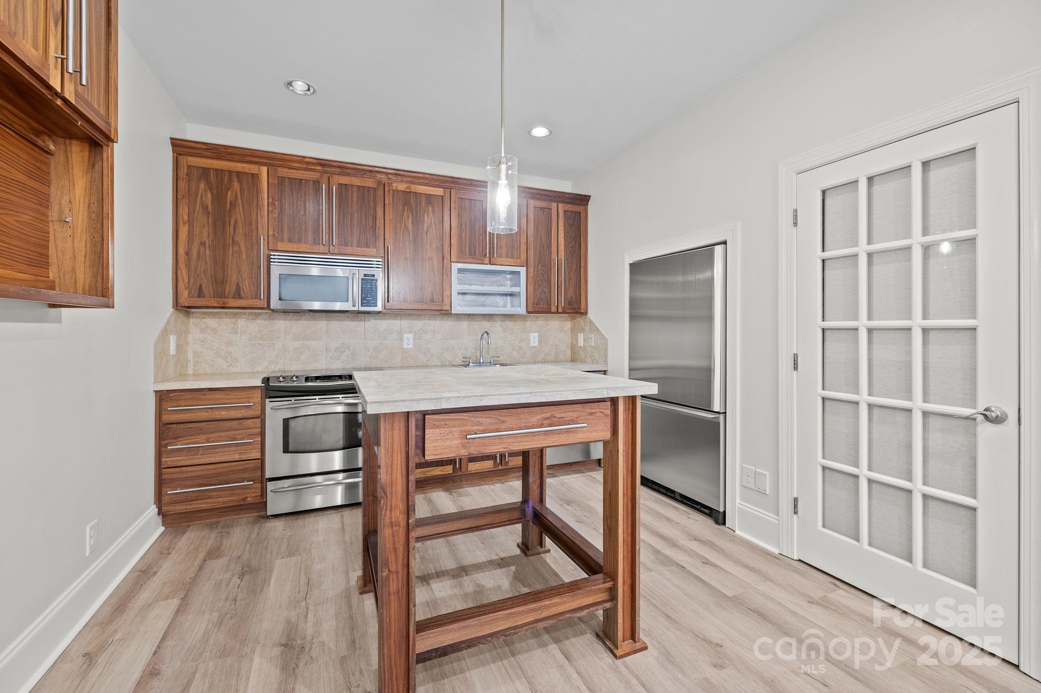 Waxhaw, North Carolina, 28173, United States, 4 Bedrooms Bedrooms, ,5 BathroomsBathrooms,Residential,Active,1986889