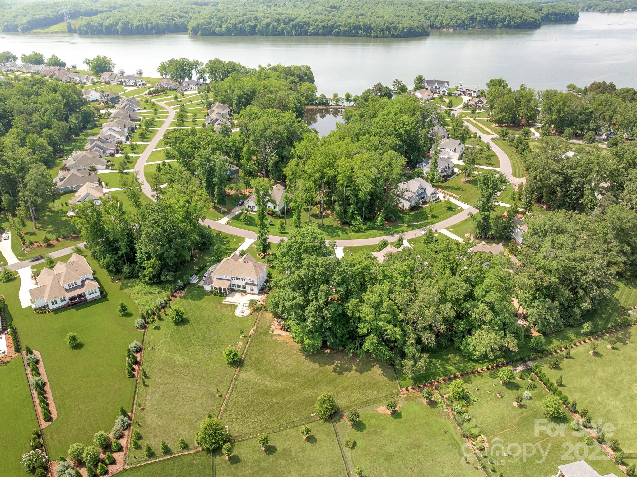 Belmont, North Carolina, 28012, United States, 4 Bedrooms Bedrooms, ,4 BathroomsBathrooms,Residential,Active,1852772