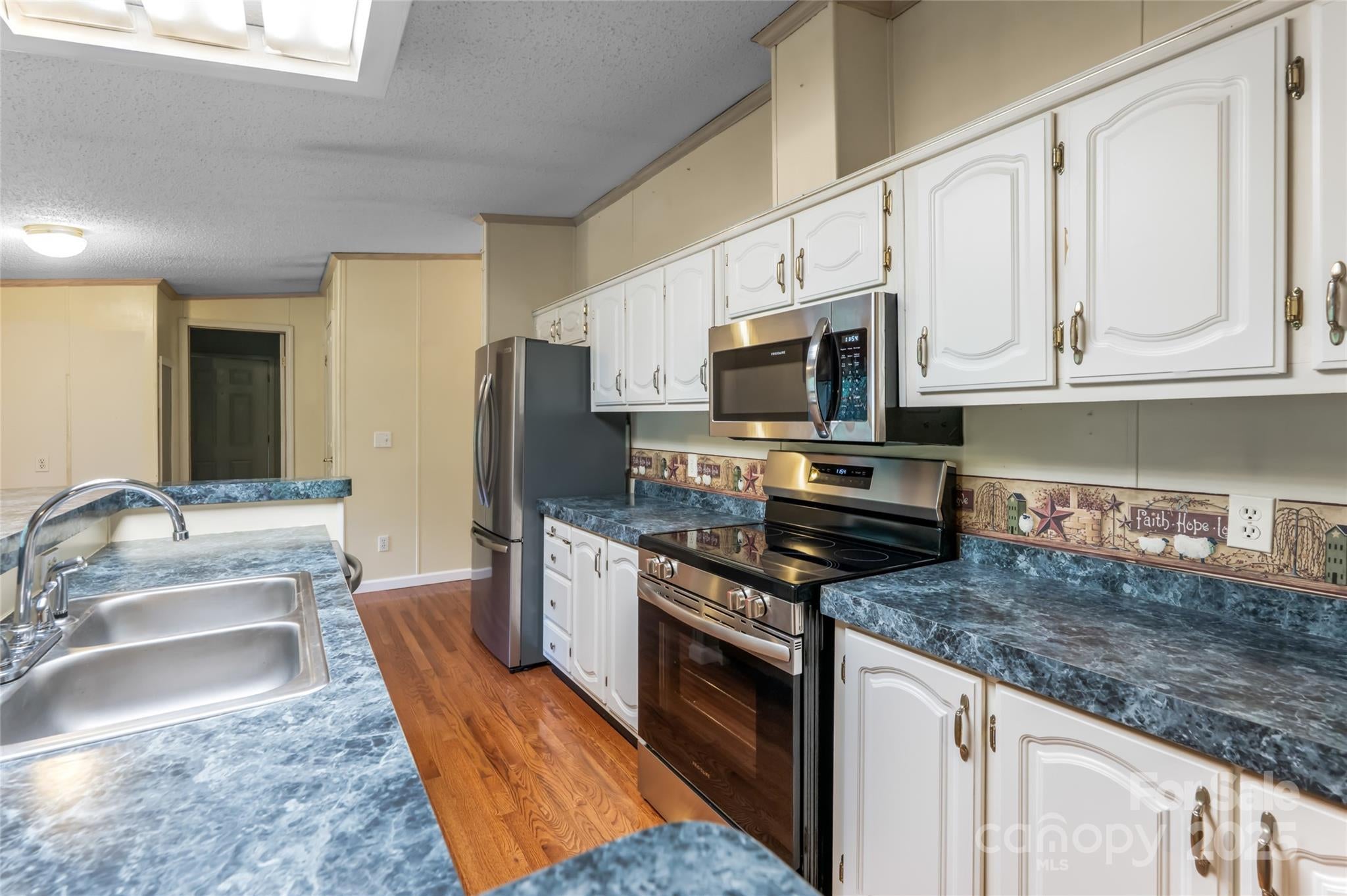 Weaverville, North Carolina, 28787, United States, 3 Bedrooms Bedrooms, ,2 BathroomsBathrooms,Residential,Active,1892411