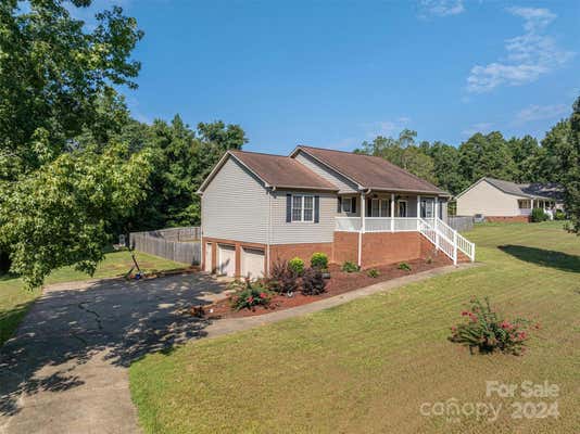 116 ELIZABETH DR, BLACKSBURG, SC 29702, photo 3 of 41