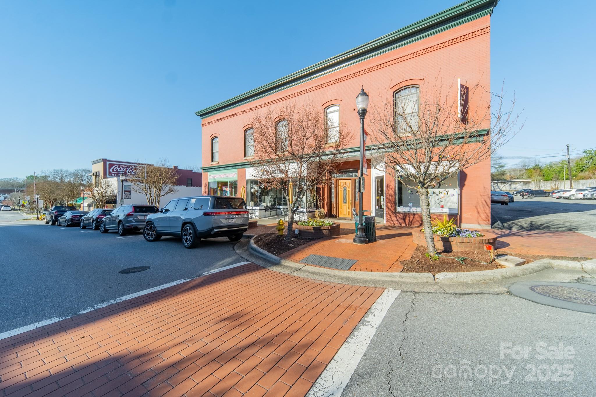 Belmont, North Carolina, 28012, United States, 4 Bedrooms Bedrooms, ,5 BathroomsBathrooms,Residential,Contingent,1871836