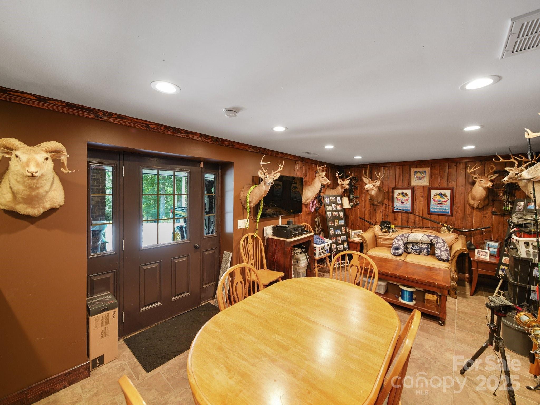 Clover, South Carolina, 29710, United States, 4 Bedrooms Bedrooms, ,6 BathroomsBathrooms,Residential,Active,1904708