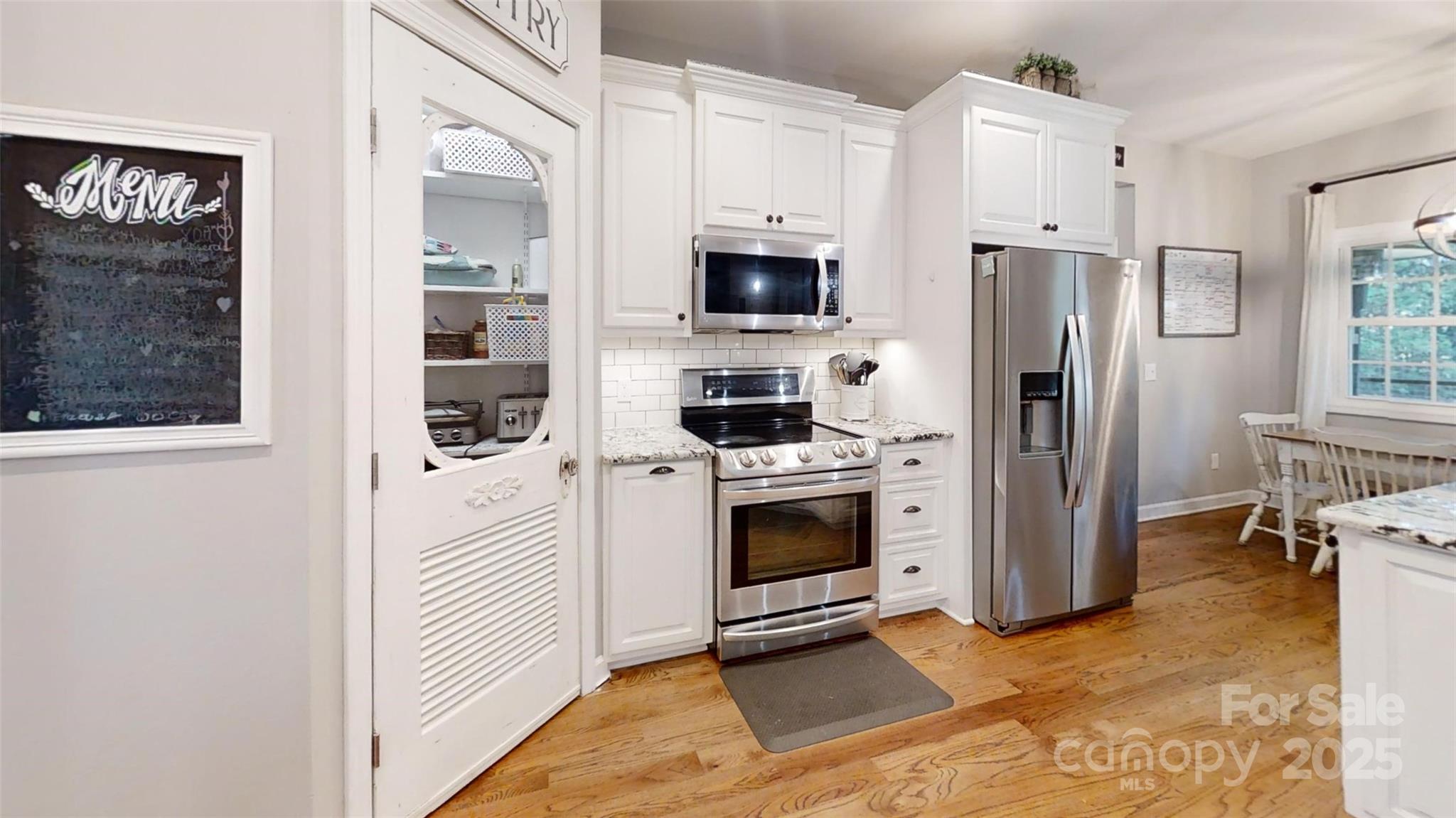 Iron Station, North Carolina, 28080, United States, 4 Bedrooms Bedrooms, ,5 BathroomsBathrooms,Residential,Active,1933906