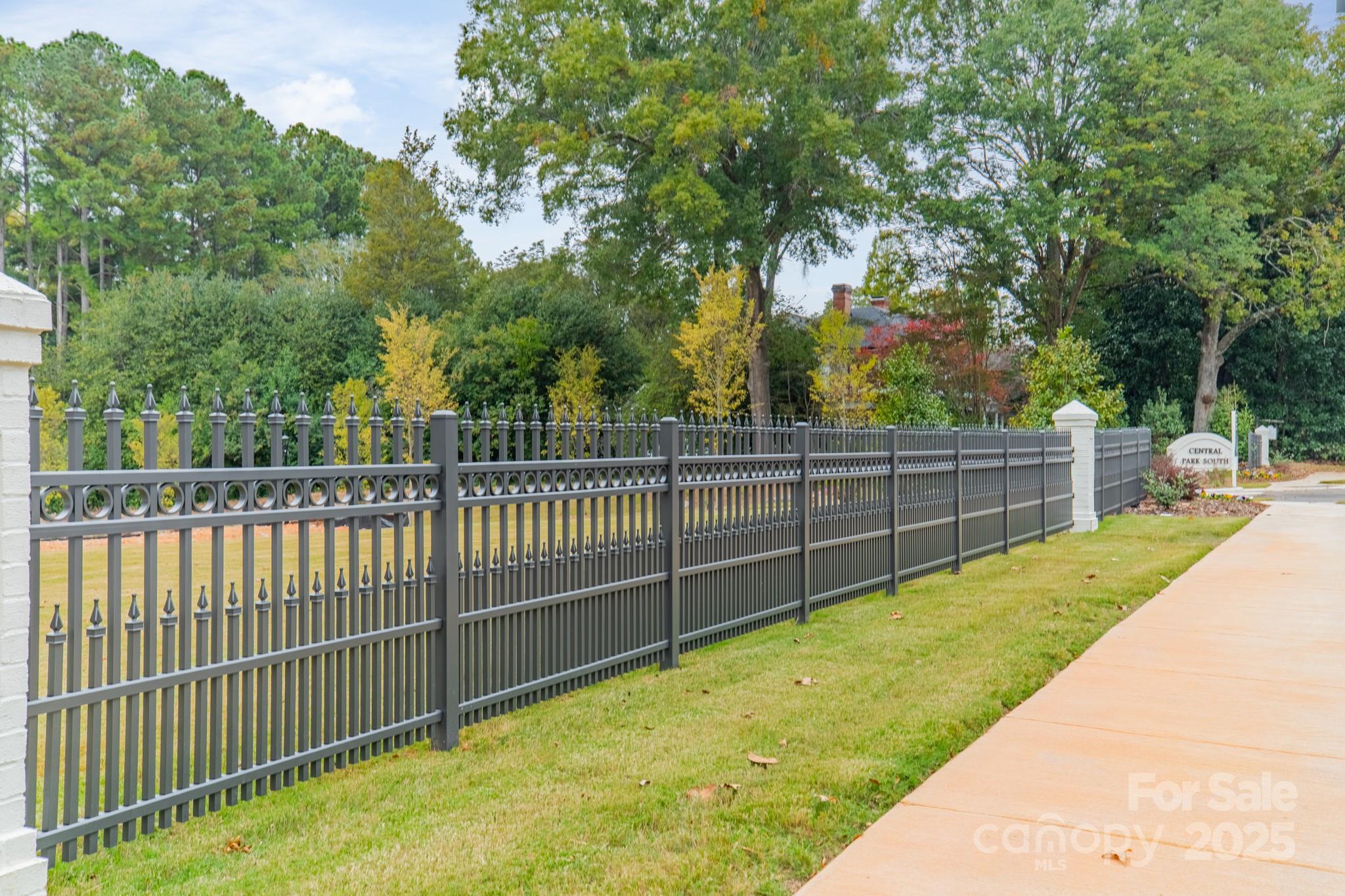 Belmont, North Carolina, 28012, United States, 4 Bedrooms Bedrooms, ,5 BathroomsBathrooms,Residential,Active,1992217