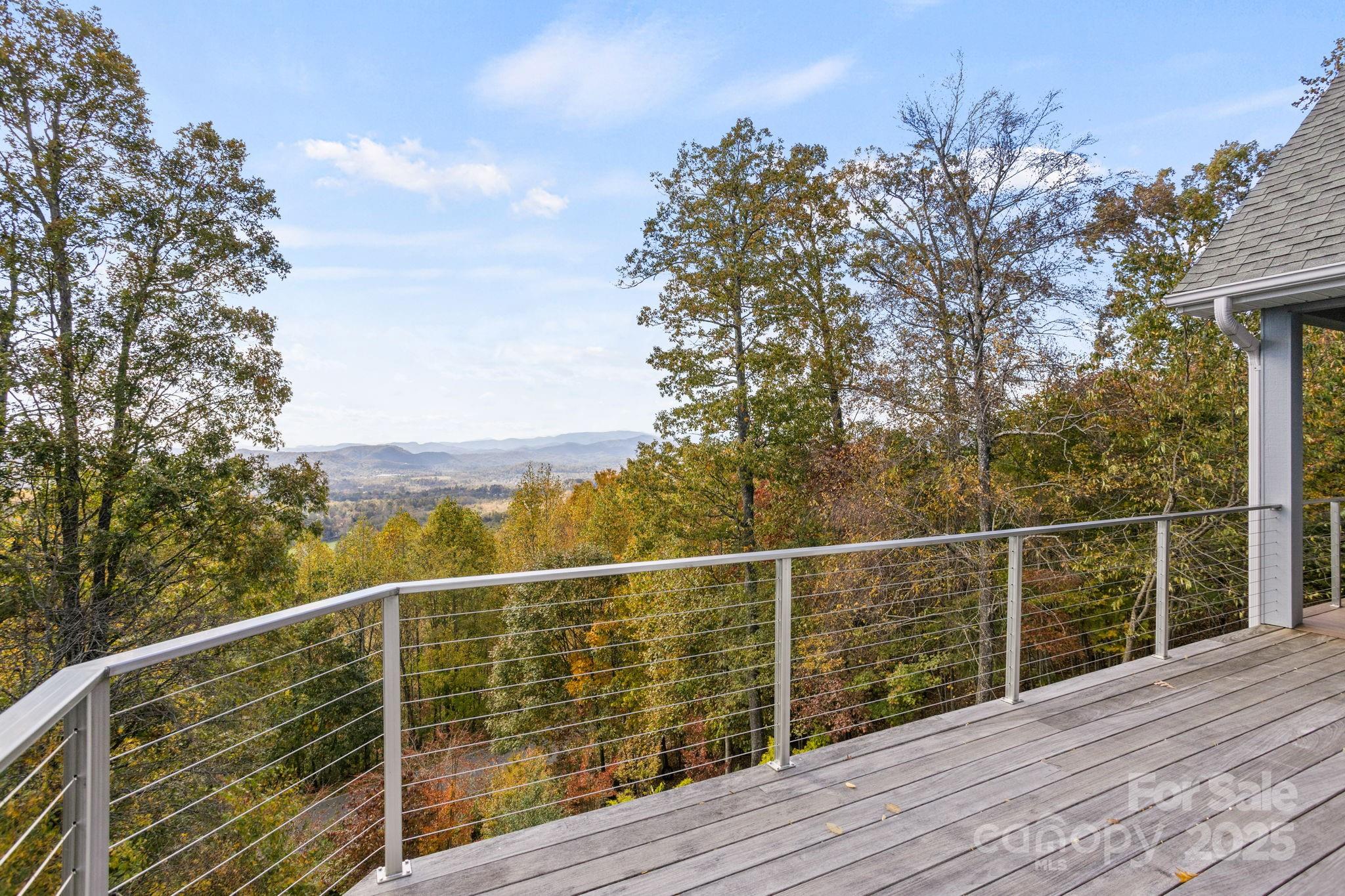 Hendersonville, North Carolina, 28739, United States, 3 Bedrooms Bedrooms, ,4 BathroomsBathrooms,Residential,Active,1973289