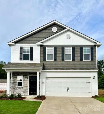 8136 STONEMERE LN, CHARLOTTE, NC 28215 - Image 1