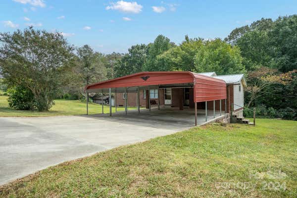 504 15TH AVE SE, HICKORY, NC 28602, photo 2 of 30