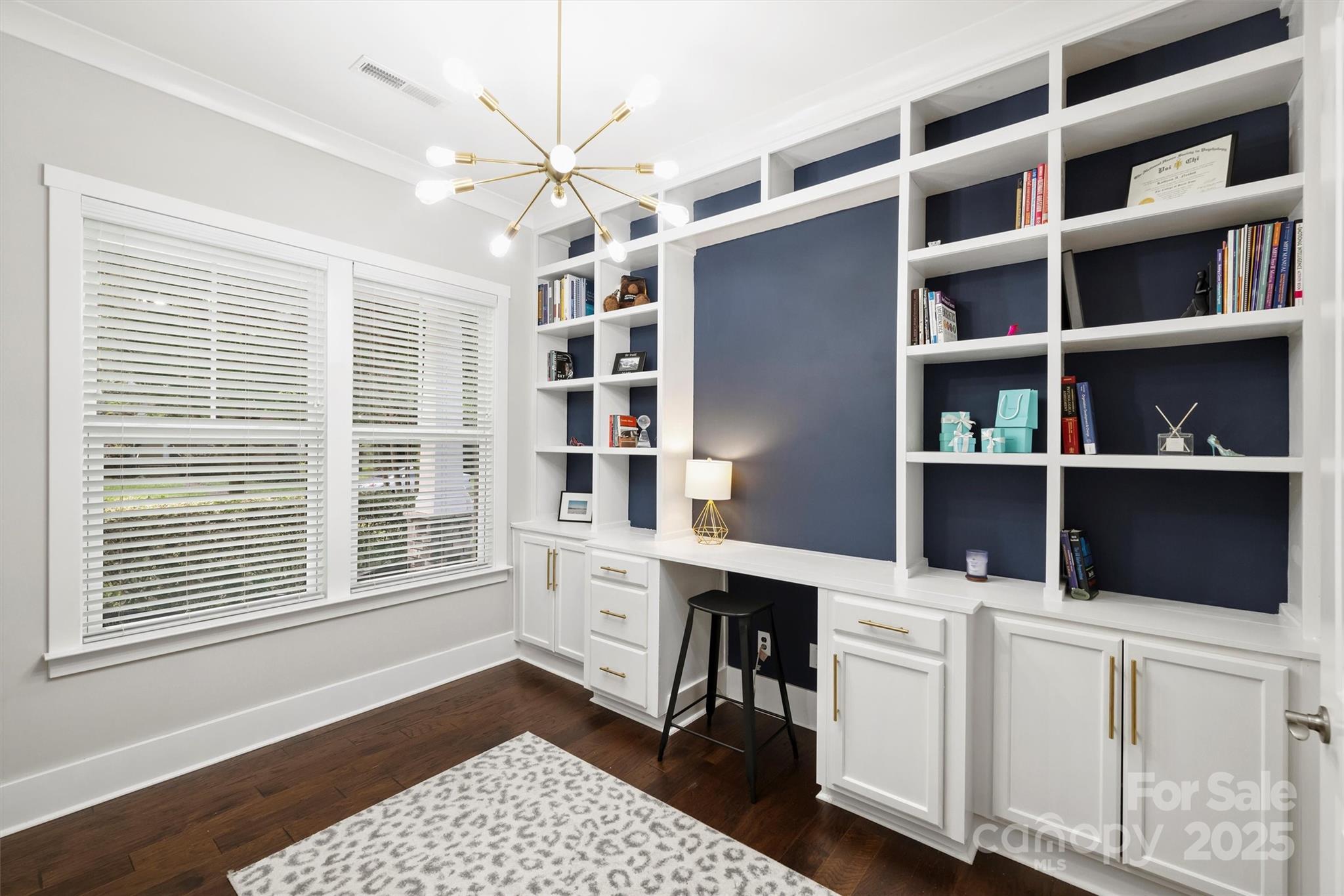 Charlotte, North Carolina, 28205, United States, 4 Bedrooms Bedrooms, ,4 BathroomsBathrooms,Residential,Active,1934773