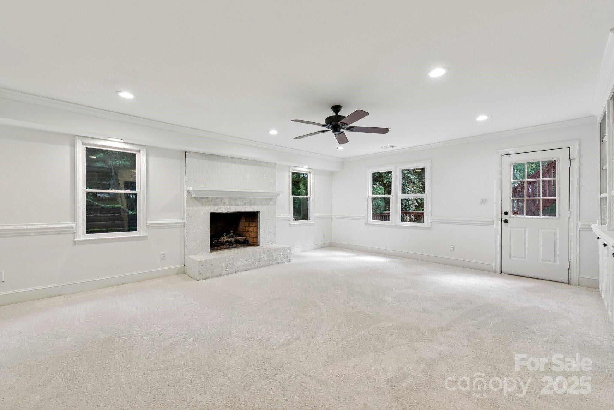 Charlotte, North Carolina, 28210, United States, 4 Bedrooms Bedrooms, ,5 BathroomsBathrooms,Residential,Active,1920239