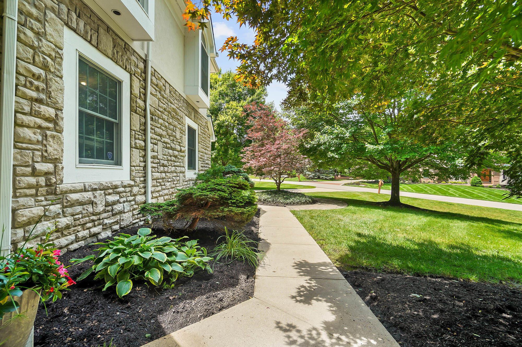 Powell, Ohio, 43065, United States, 5 Bedrooms Bedrooms, ,5 BathroomsBathrooms,Residential,Active,1871632