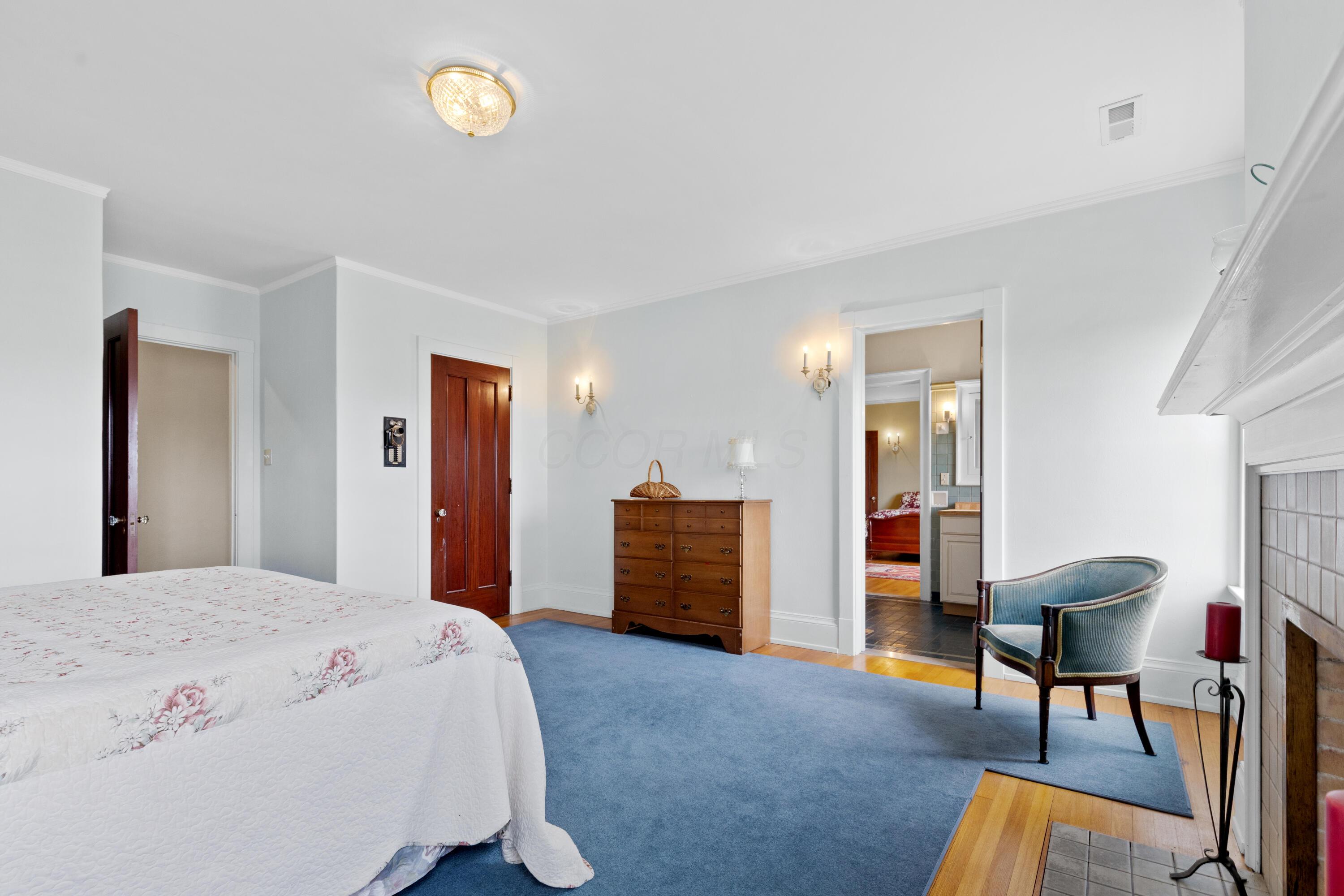 Thornville, Ohio, 43076, United States, 9 Bedrooms Bedrooms, ,7 BathroomsBathrooms,Residential,Active,1821951