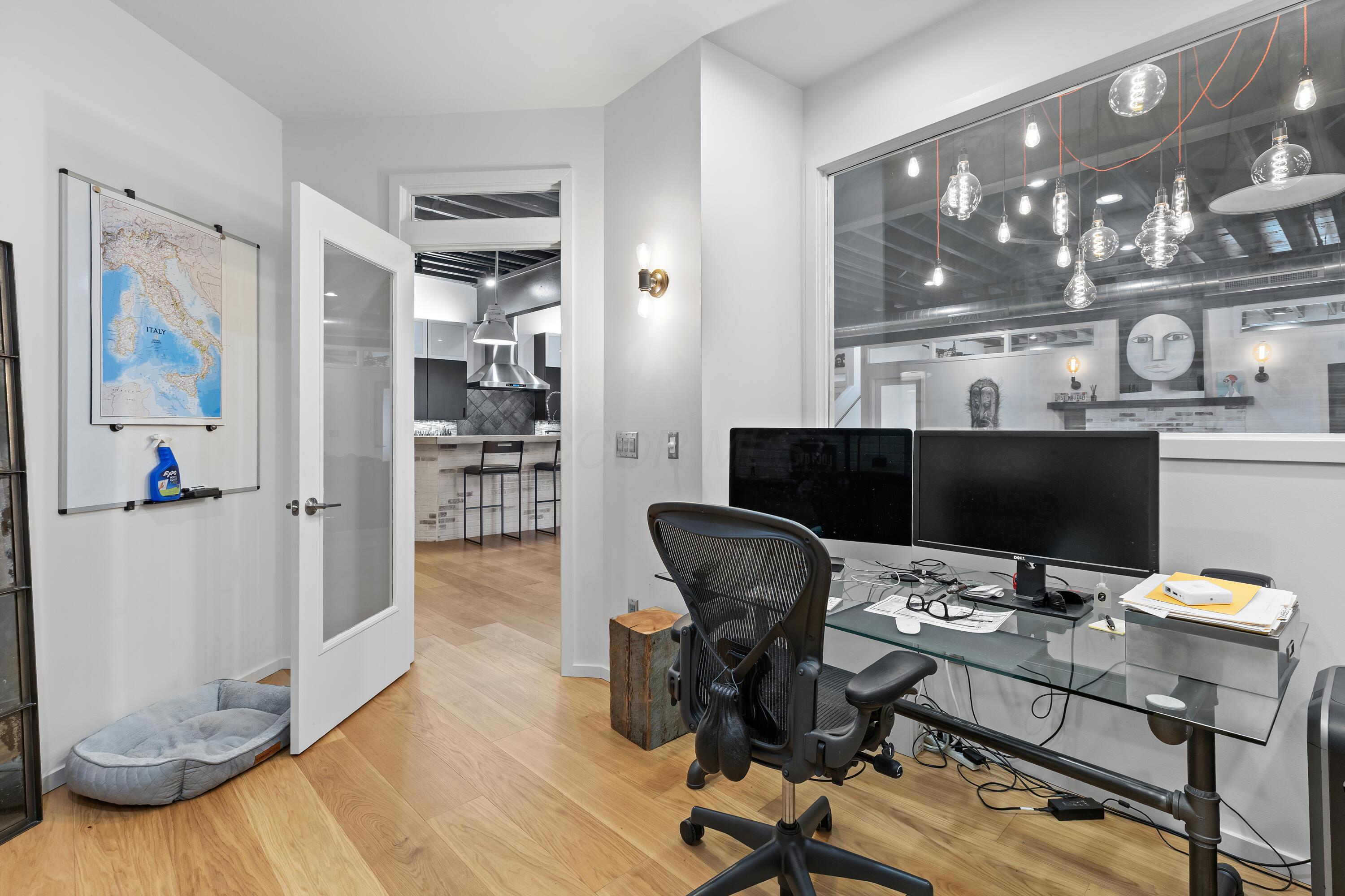 Columbus, Ohio, 43201, United States, 3 Bedrooms Bedrooms, ,5 BathroomsBathrooms,Residential,Active,1894778