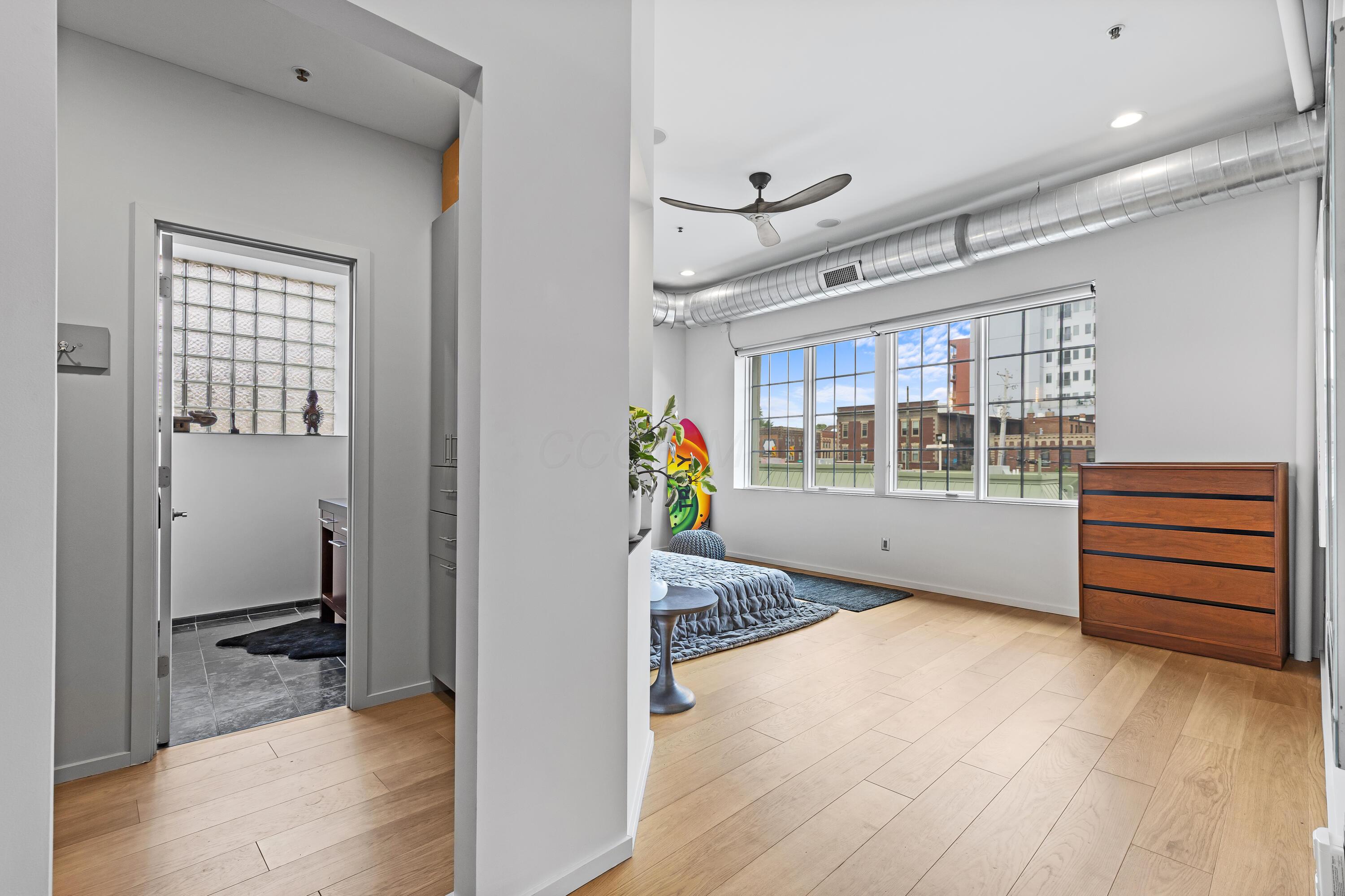 Columbus, Ohio, 43201, United States, 3 Bedrooms Bedrooms, ,5 BathroomsBathrooms,Residential,Active,1894778