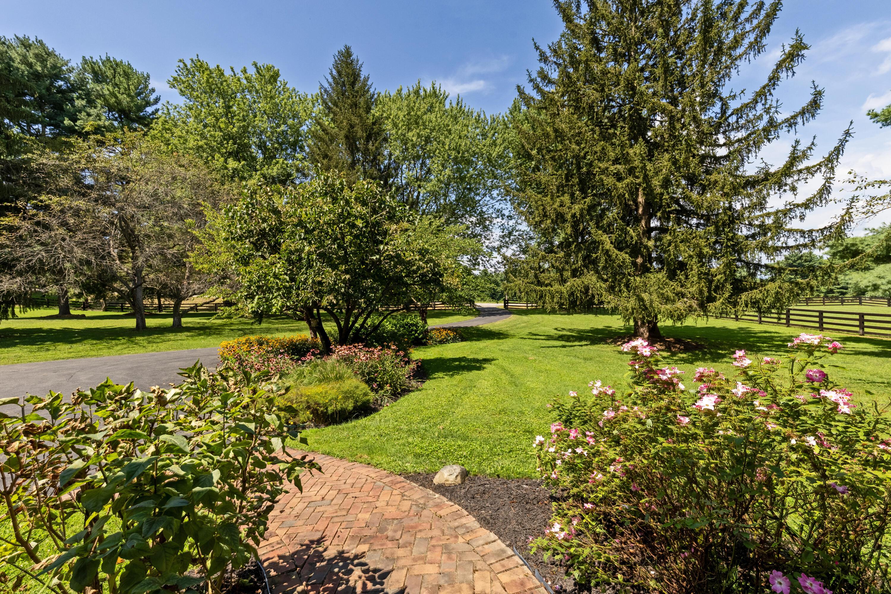 Lancaster, Ohio, 43130, United States, 4 Bedrooms Bedrooms, ,4 BathroomsBathrooms,Residential,Active,1910133