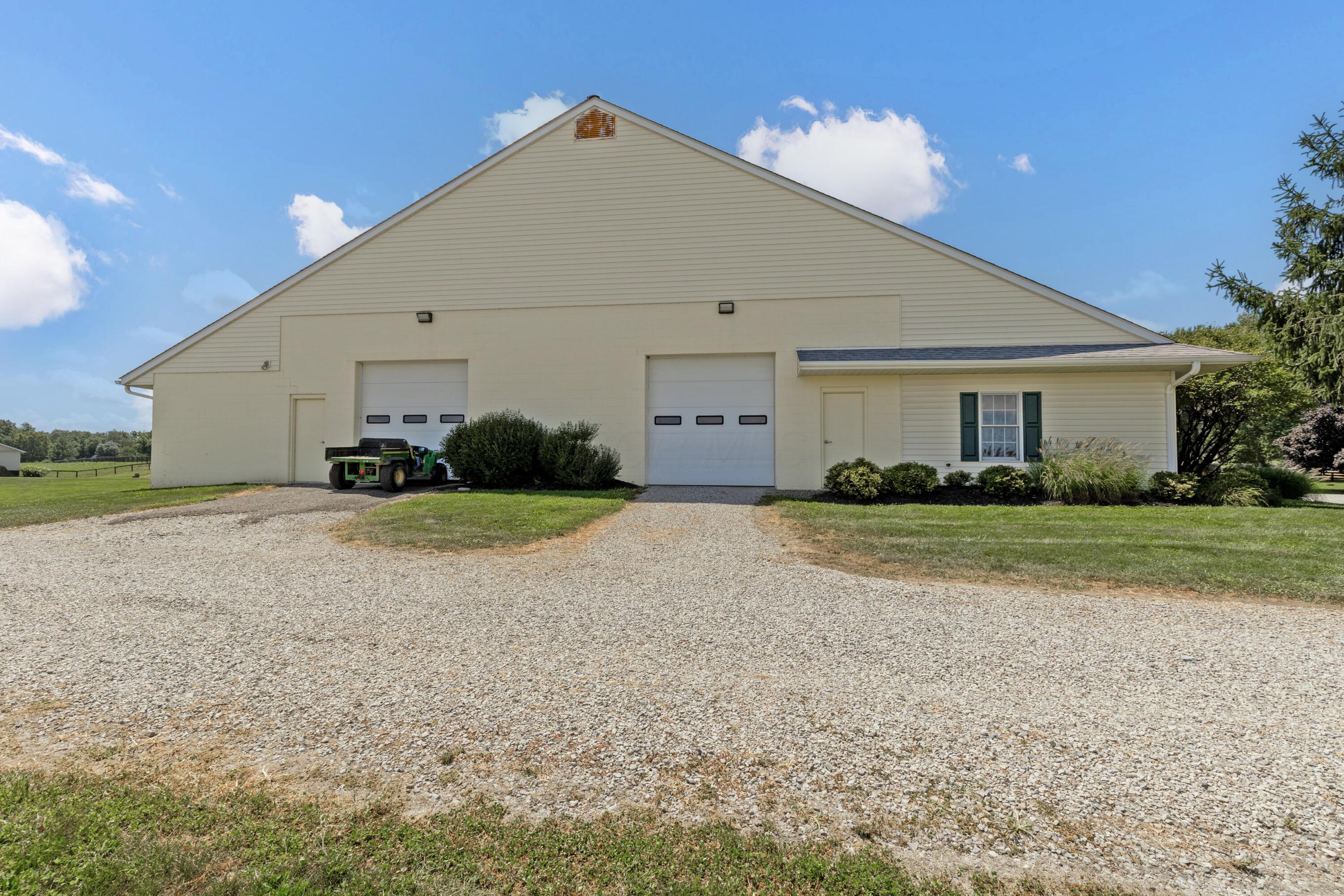 Lancaster, Ohio, 43130, United States, 4 Bedrooms Bedrooms, ,4 BathroomsBathrooms,Residential,Active,1910133