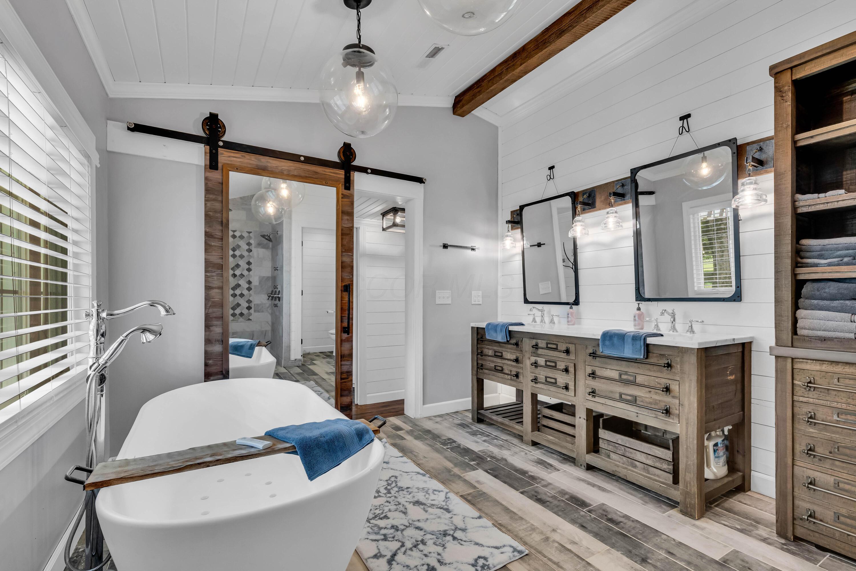 Centerburg, Ohio, 43011, United States, 5 Bedrooms Bedrooms, ,5 BathroomsBathrooms,Residential,Active,1934755