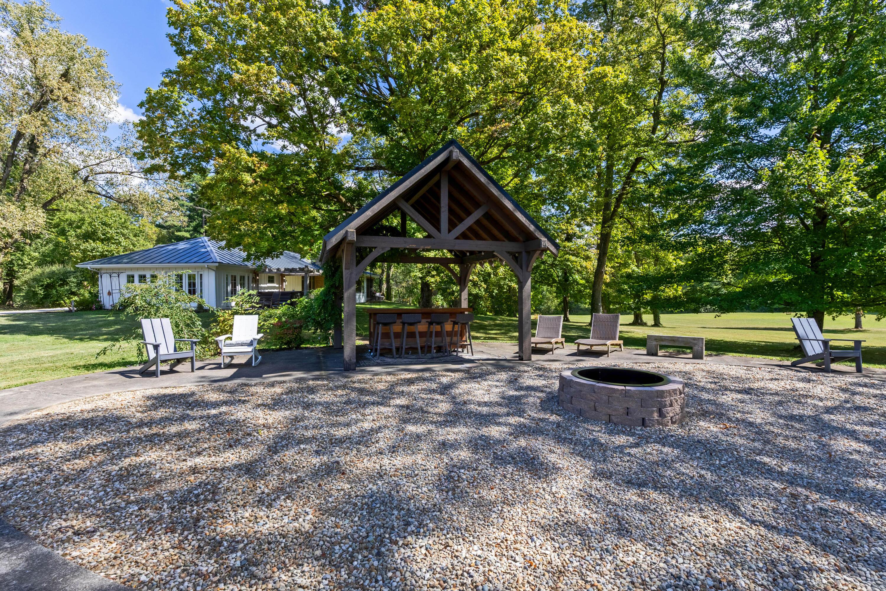 Centerburg, Ohio, 43011, United States, 5 Bedrooms Bedrooms, ,5 BathroomsBathrooms,Residential,Active,1999913