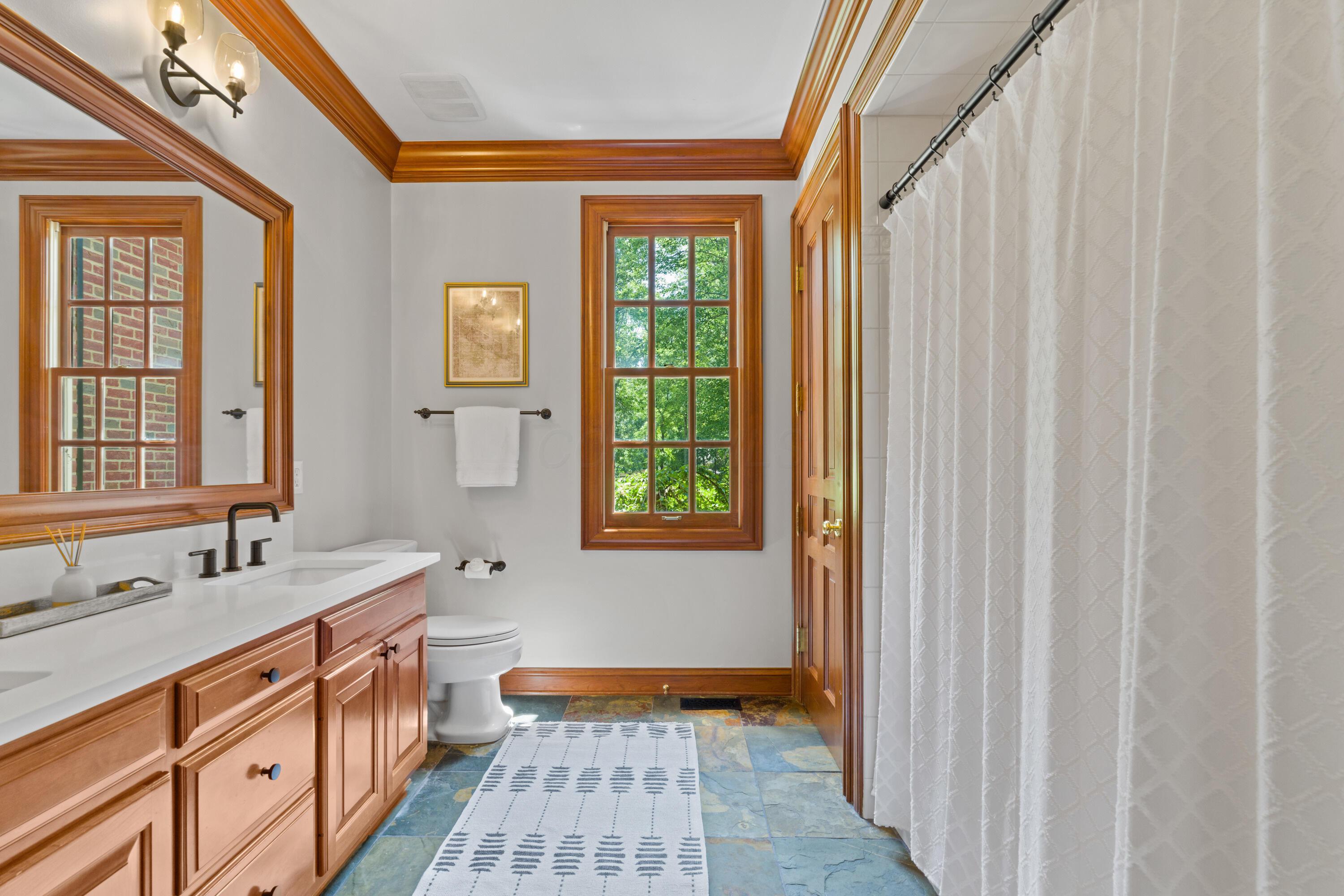 Sunbury, Ohio, 43074, United States, 5 Bedrooms Bedrooms, ,7 BathroomsBathrooms,Residential,Active,1912834