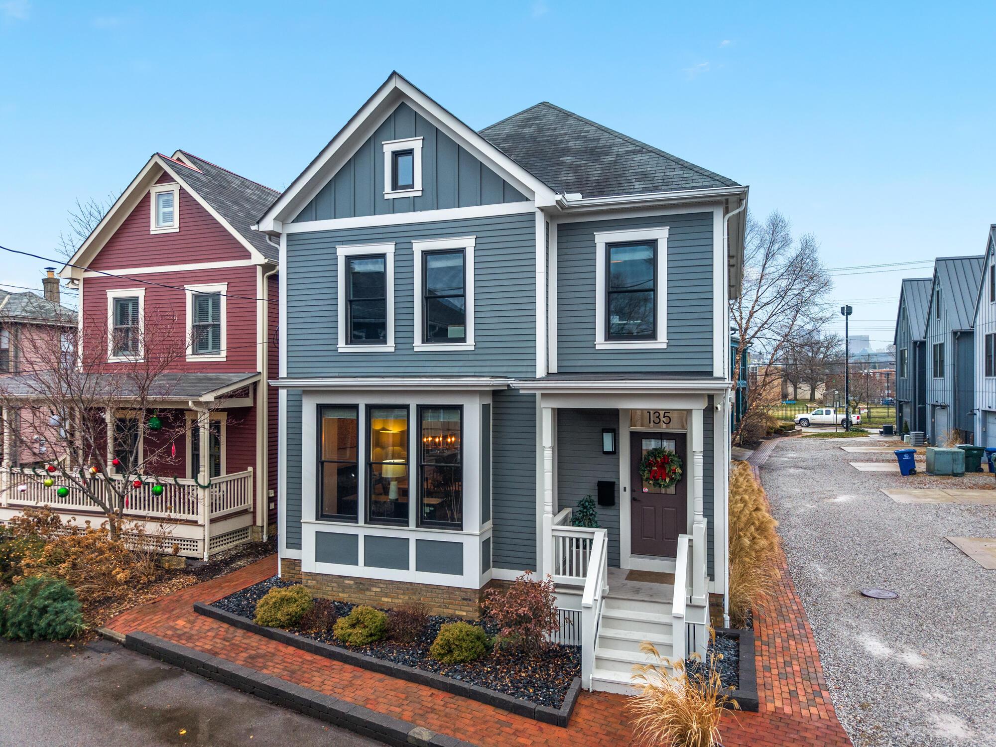 Columbus, Ohio, 43201, United States, 4 Bedrooms Bedrooms, ,4 BathroomsBathrooms,Residential,Active,2008741