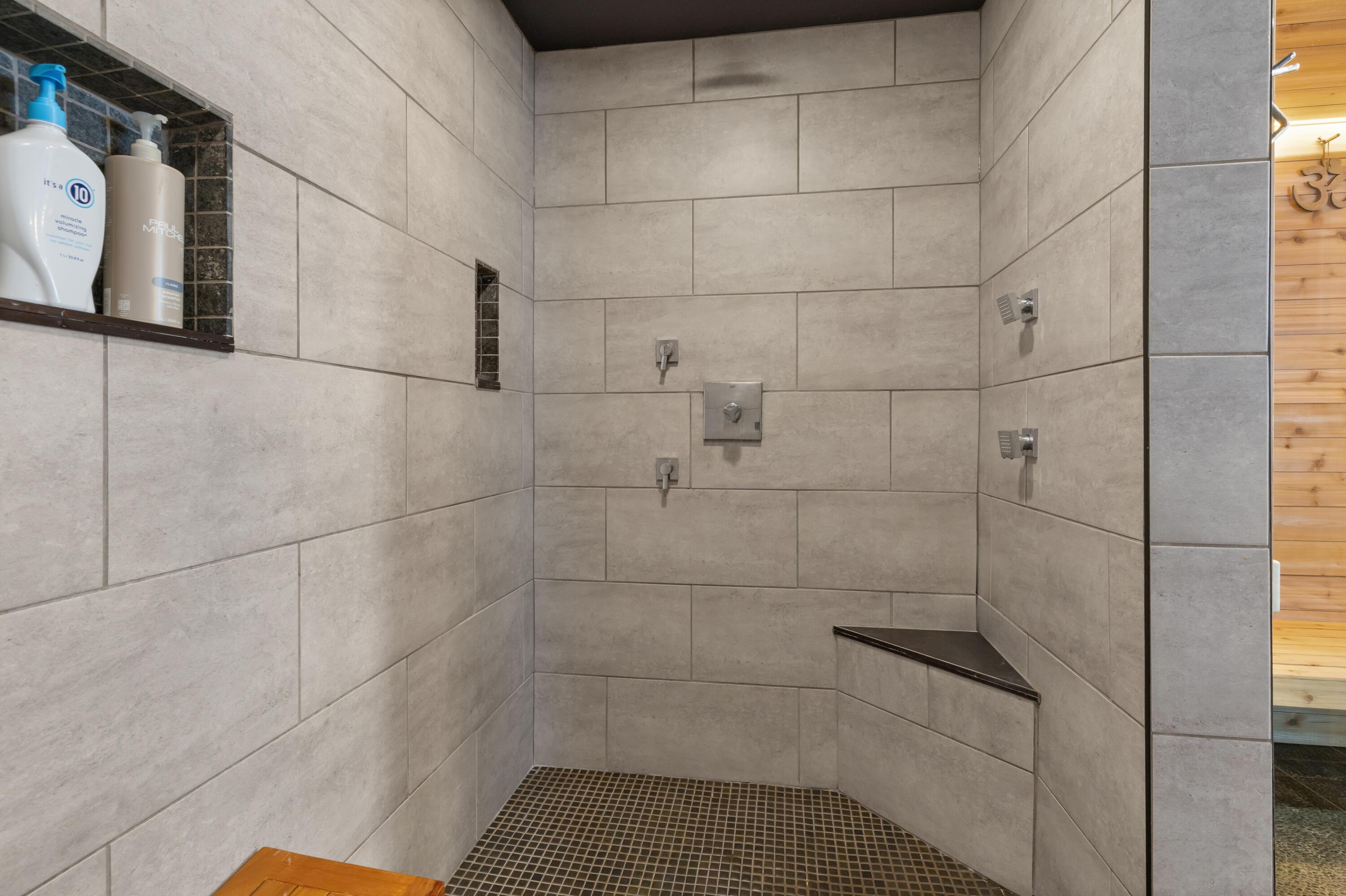 Columbus, Ohio, 43201, United States, 3 Bedrooms Bedrooms, ,5 BathroomsBathrooms,Residential,Active,1894778