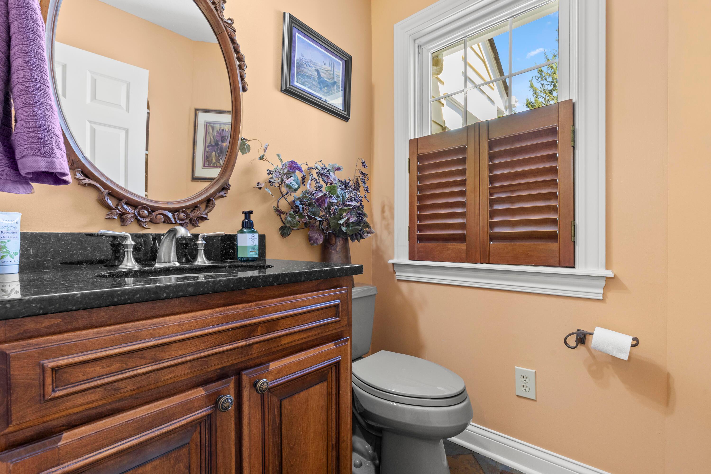 Lancaster, Ohio, 43130, United States, 4 Bedrooms Bedrooms, ,4 BathroomsBathrooms,Residential,Active,1910133