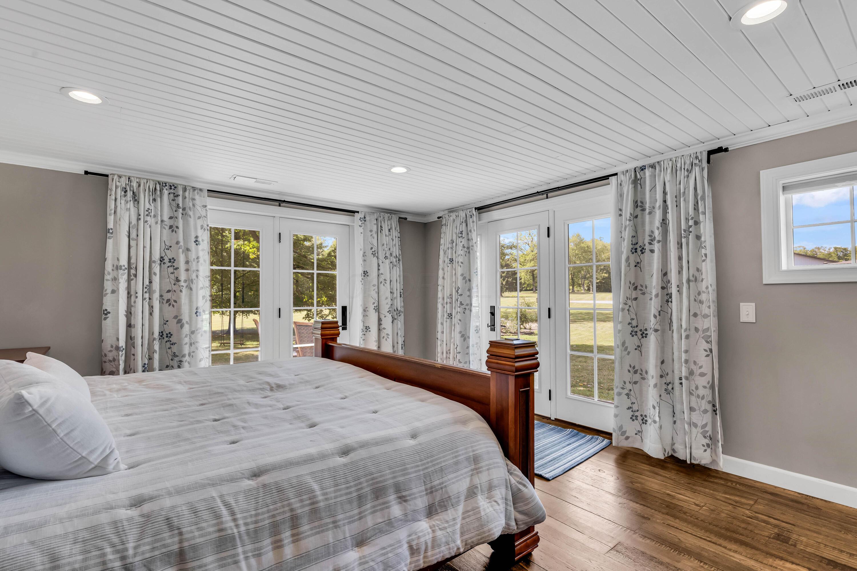 Centerburg, Ohio, 43011, United States, 5 Bedrooms Bedrooms, ,5 BathroomsBathrooms,Residential,Active,1999913