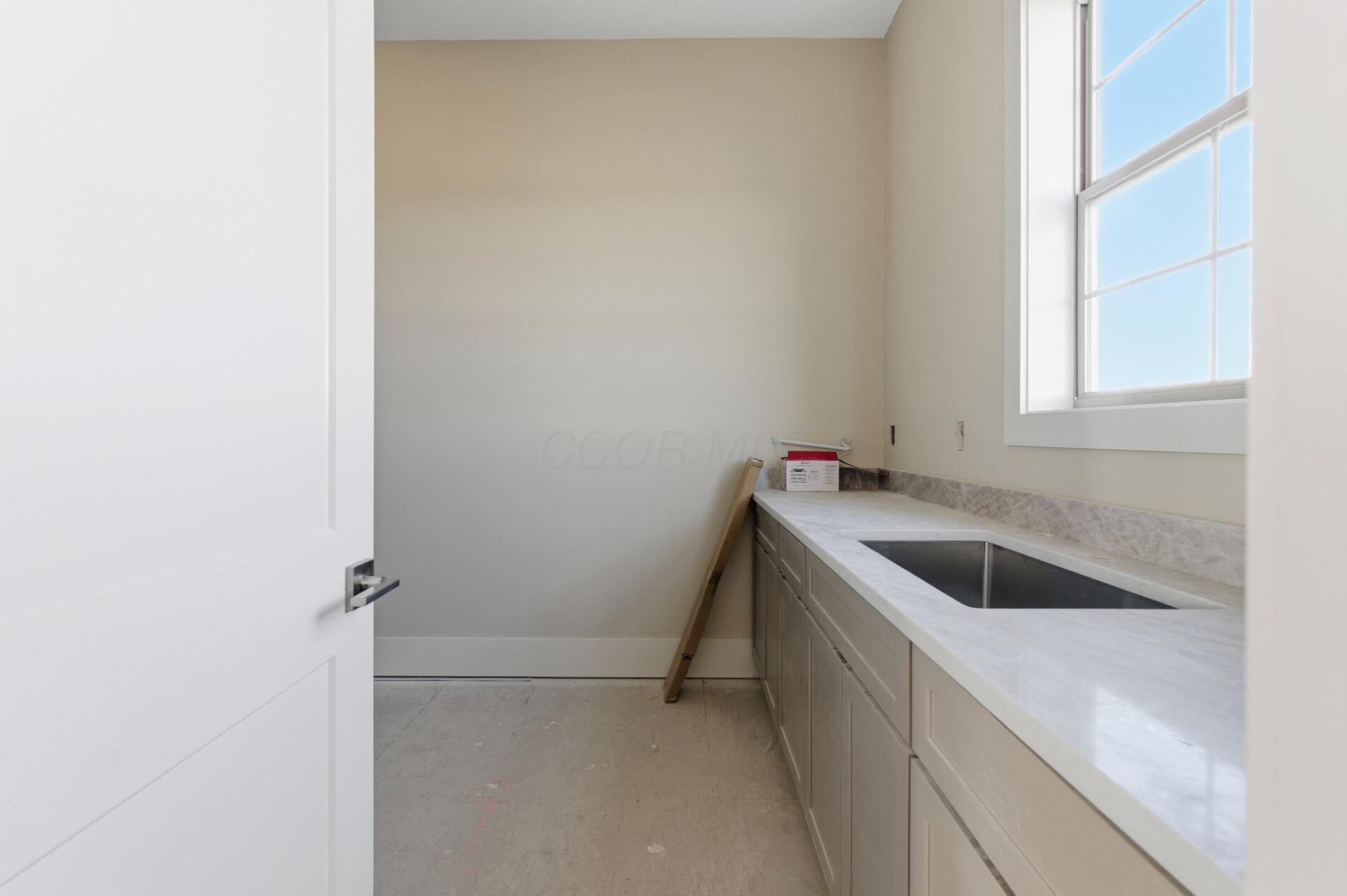 Dublin, Ohio, 43016, United States, 4 Bedrooms Bedrooms, ,5 BathroomsBathrooms,Residential,Active,1945857