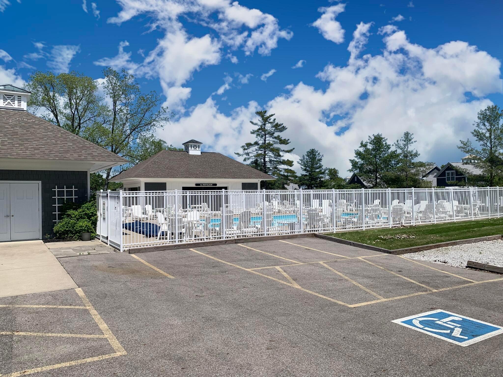 Thornville, Ohio, 43076, United States, 9 Bedrooms Bedrooms, ,7 BathroomsBathrooms,Residential,Active,1821951