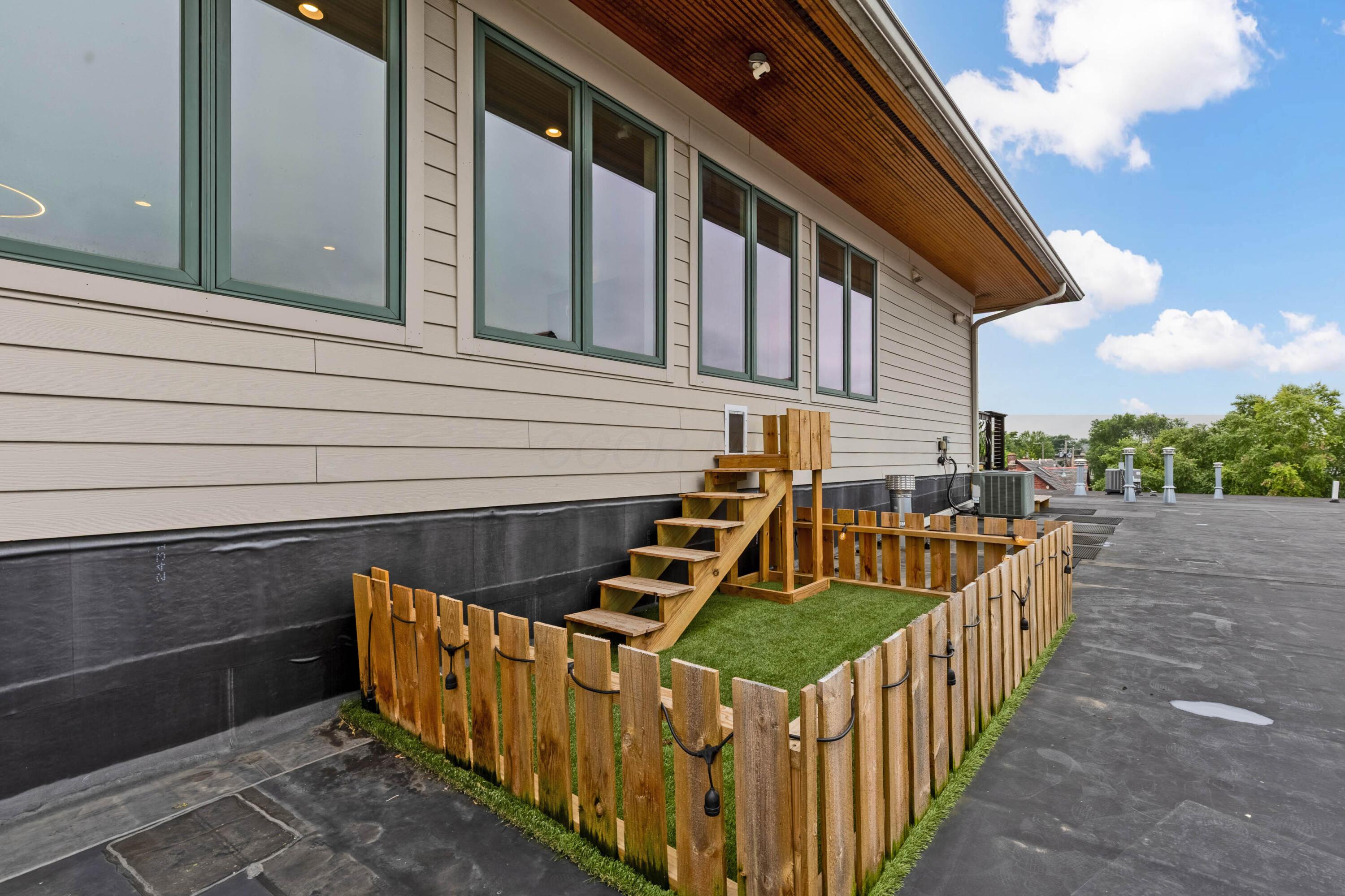 Columbus, Ohio, 43201, United States, 3 Bedrooms Bedrooms, ,5 BathroomsBathrooms,Residential,Active,1894778