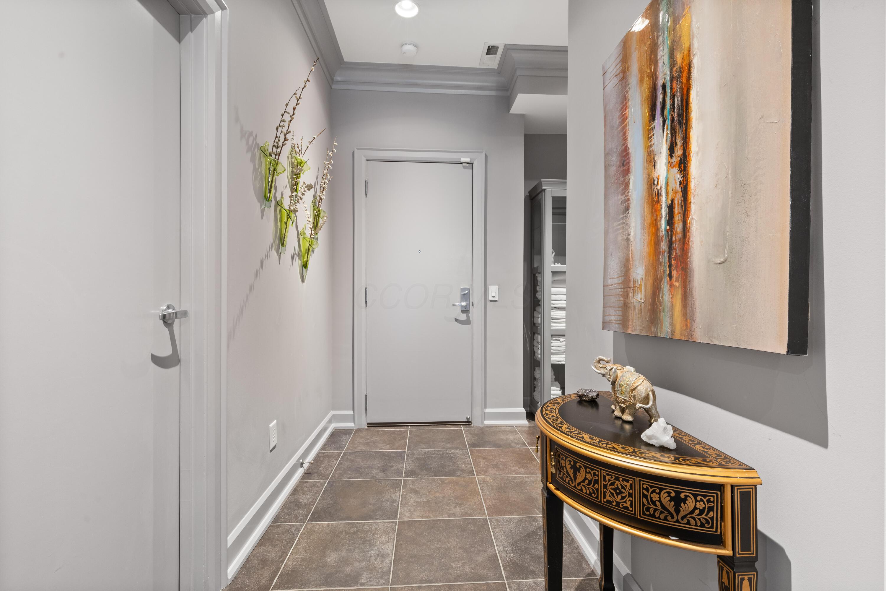 Columbus, Ohio, 43215, United States, 3 Bedrooms Bedrooms, ,4 BathroomsBathrooms,Residential,Active,1954011