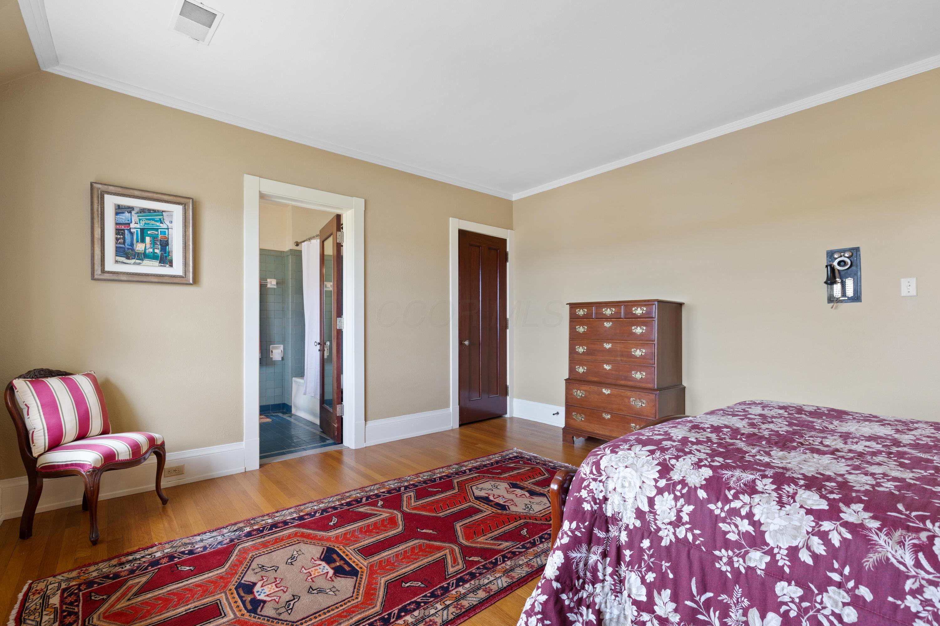 Thornville, Ohio, 43076, United States, 9 Bedrooms Bedrooms, ,7 BathroomsBathrooms,Residential,Active,1821951