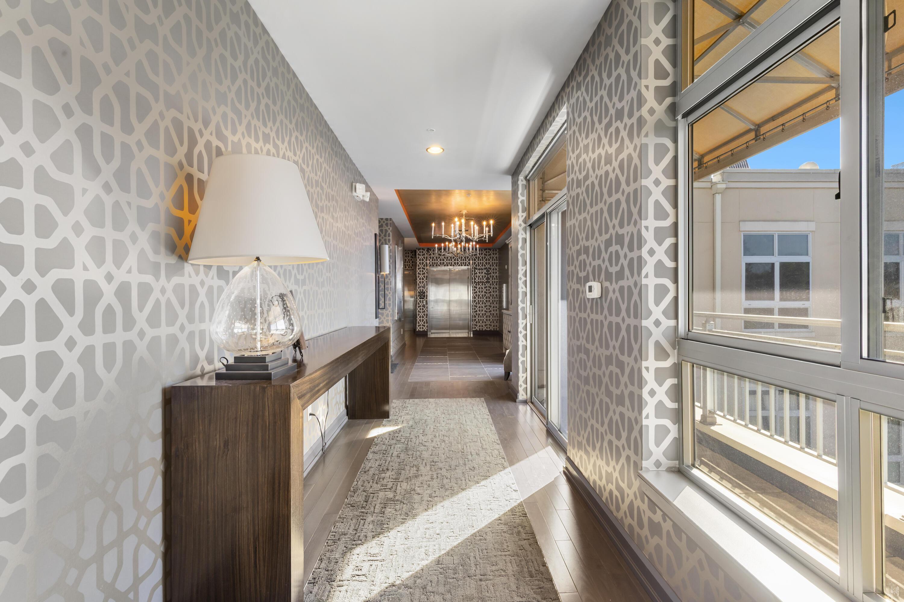 Columbus, Ohio, 43215, United States, 3 Bedrooms Bedrooms, ,4 BathroomsBathrooms,Residential,Active,1954011