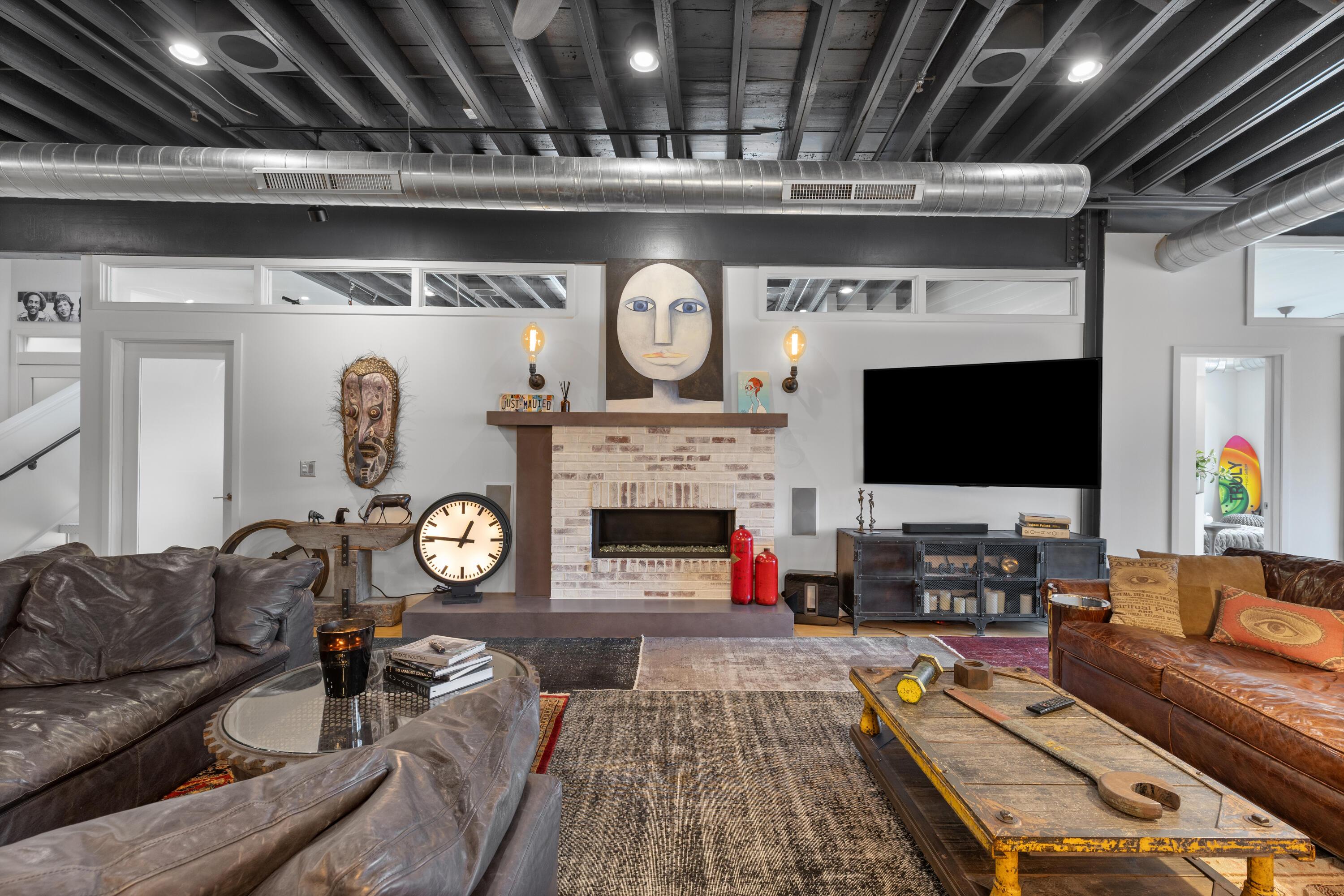Columbus, Ohio, 43201, United States, 3 Bedrooms Bedrooms, ,5 BathroomsBathrooms,Residential,Active,1894778